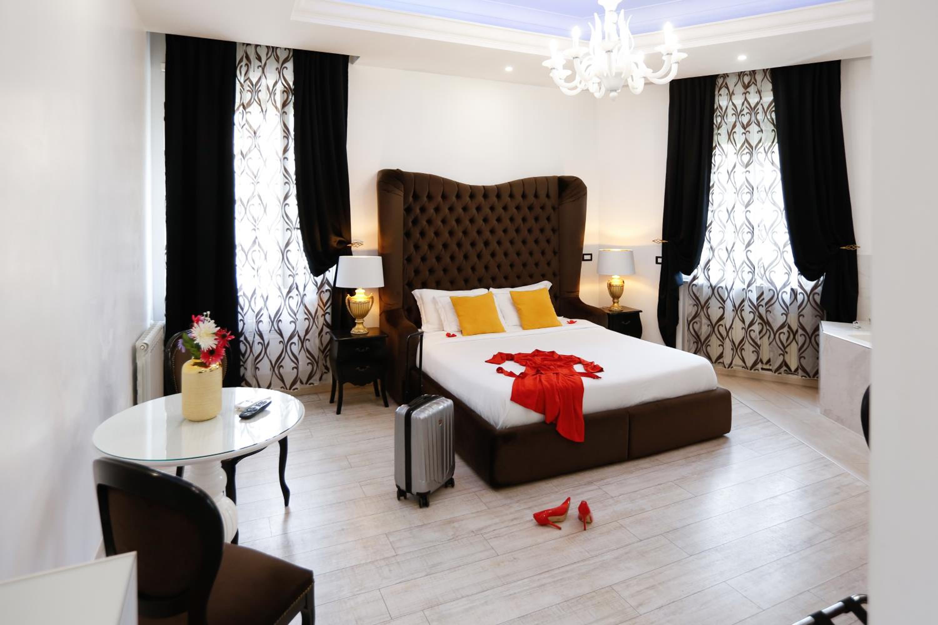 Double Room with Spa Bath photo 1