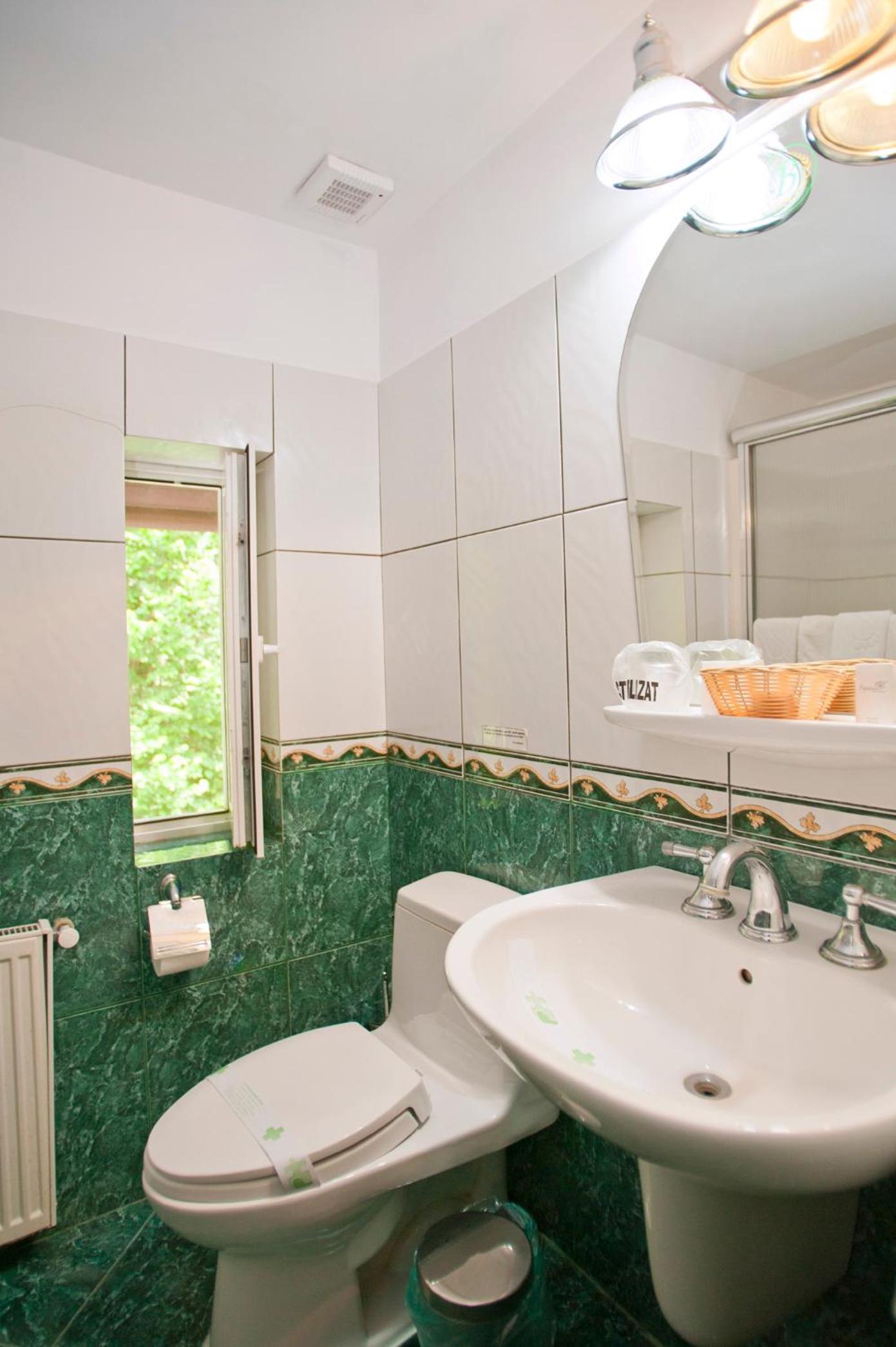 Two-Bedroom Suite - Photo 10