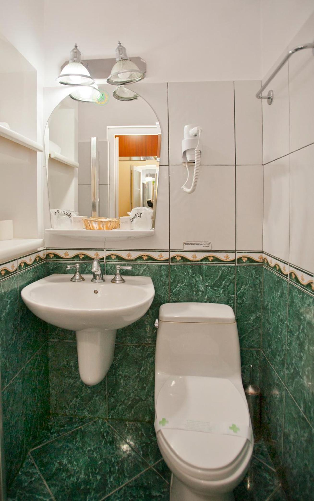 Standard Double Room - Photo 6