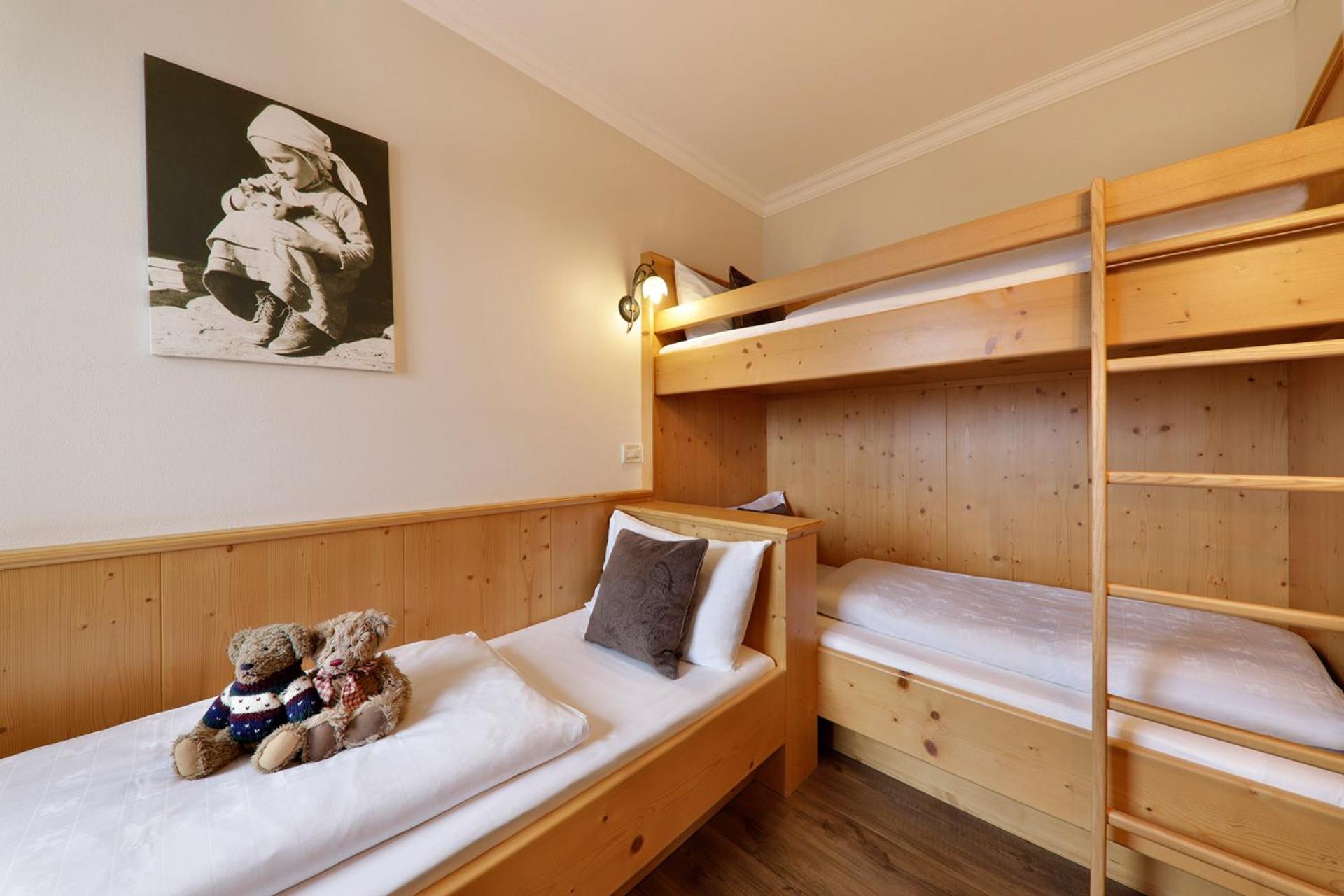 Suite with Mountain View photo 3