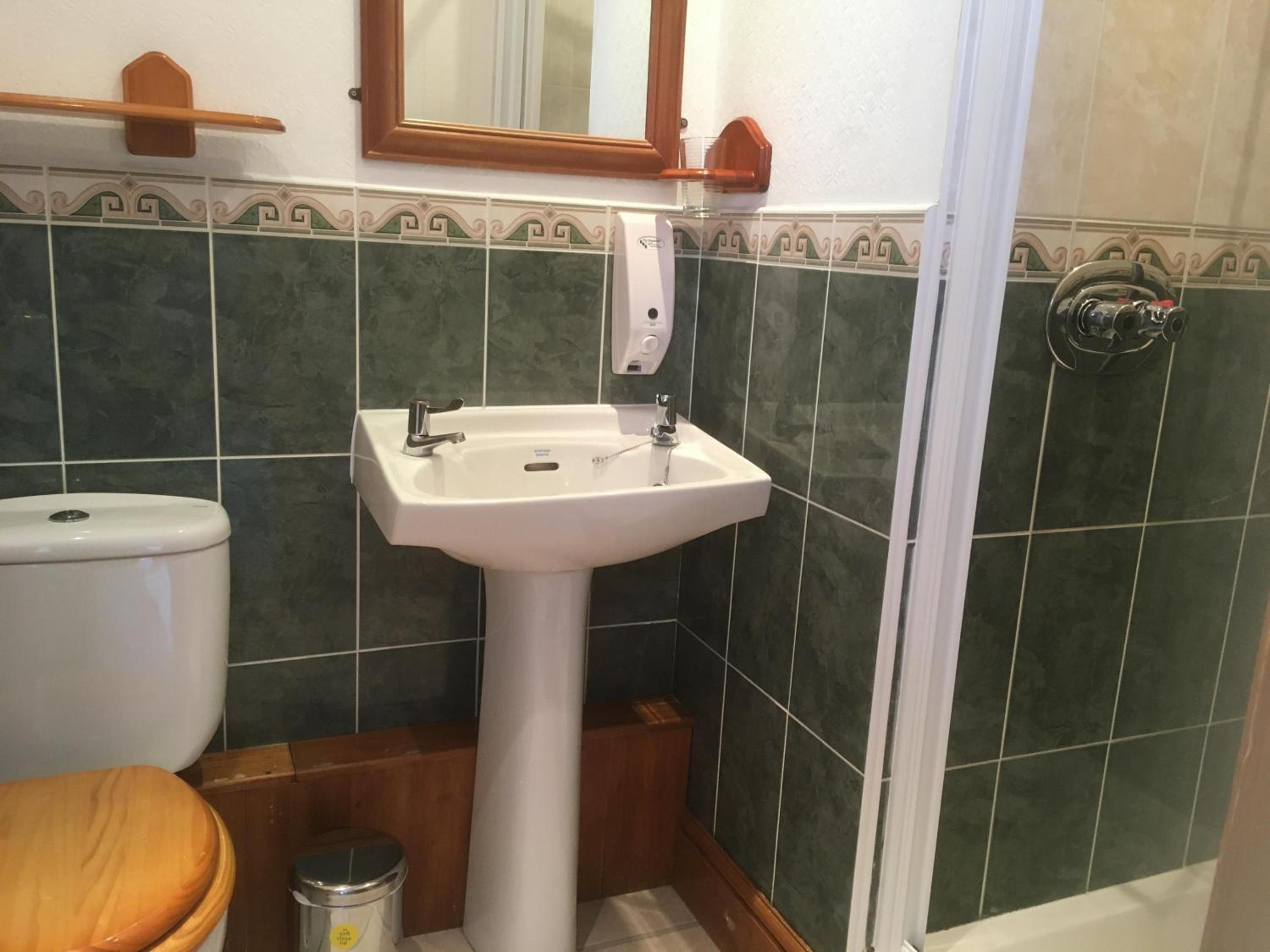 Single Room with Shower photo 3