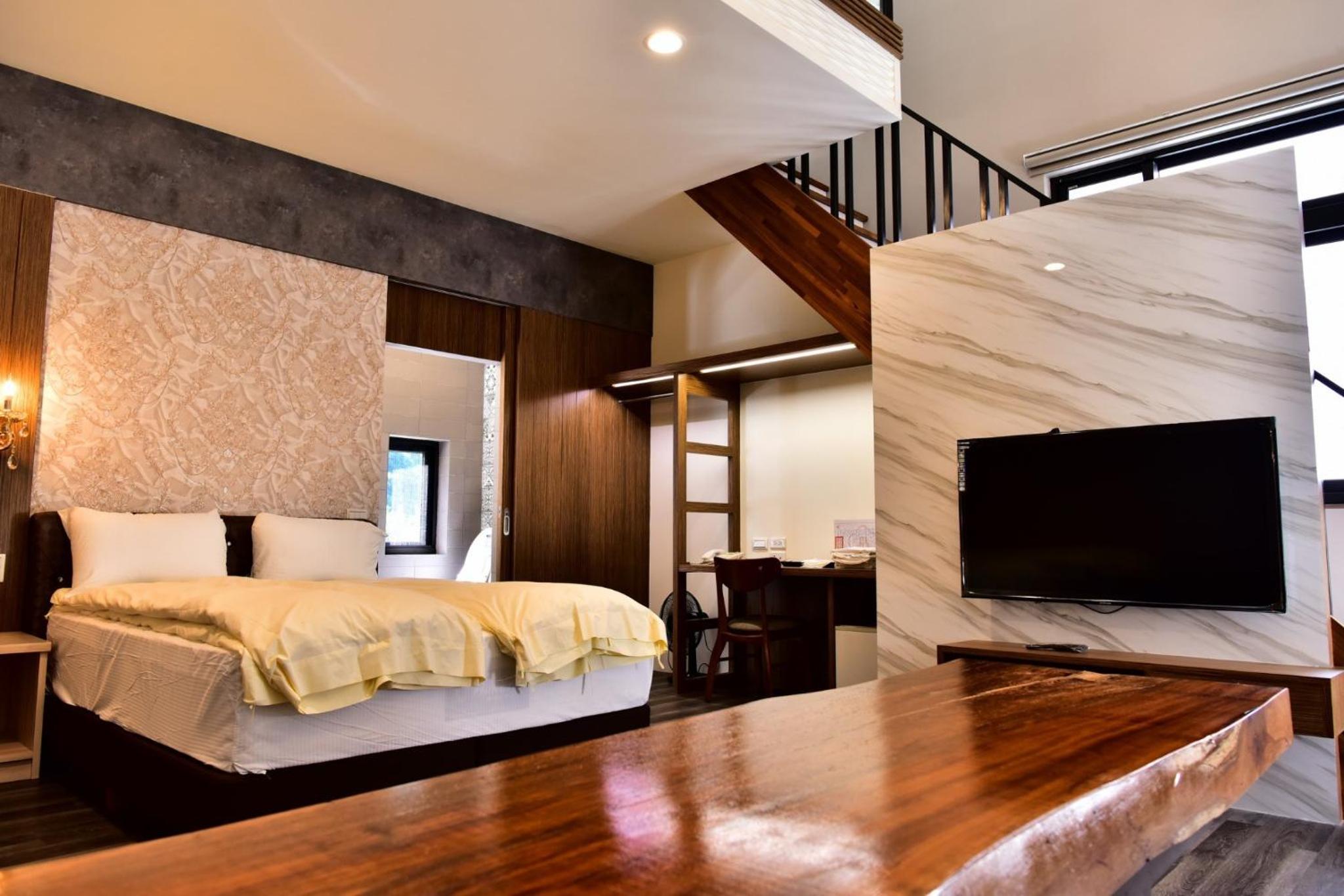 Family Room with Mountain View