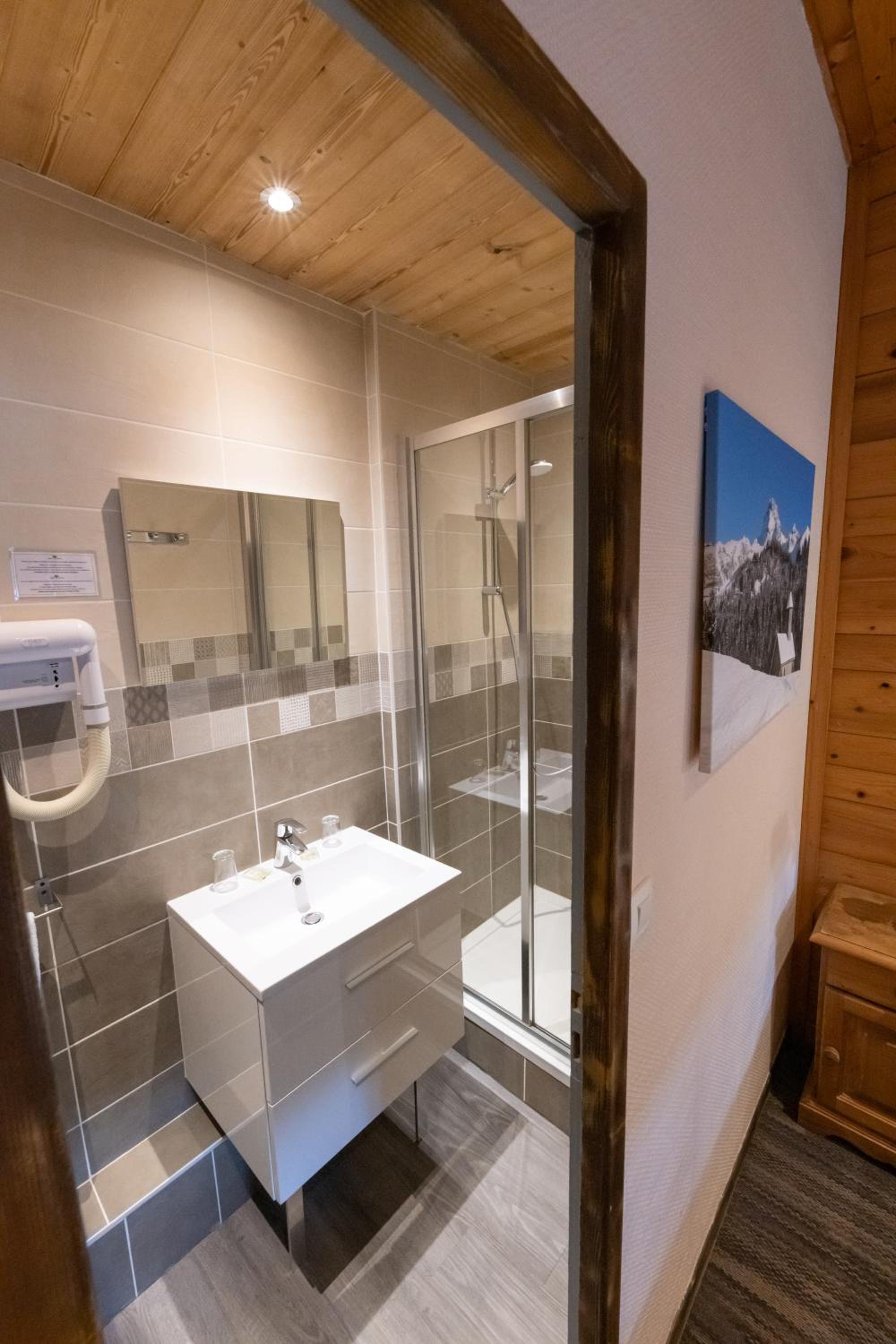 Double Room with Balcony photo 3