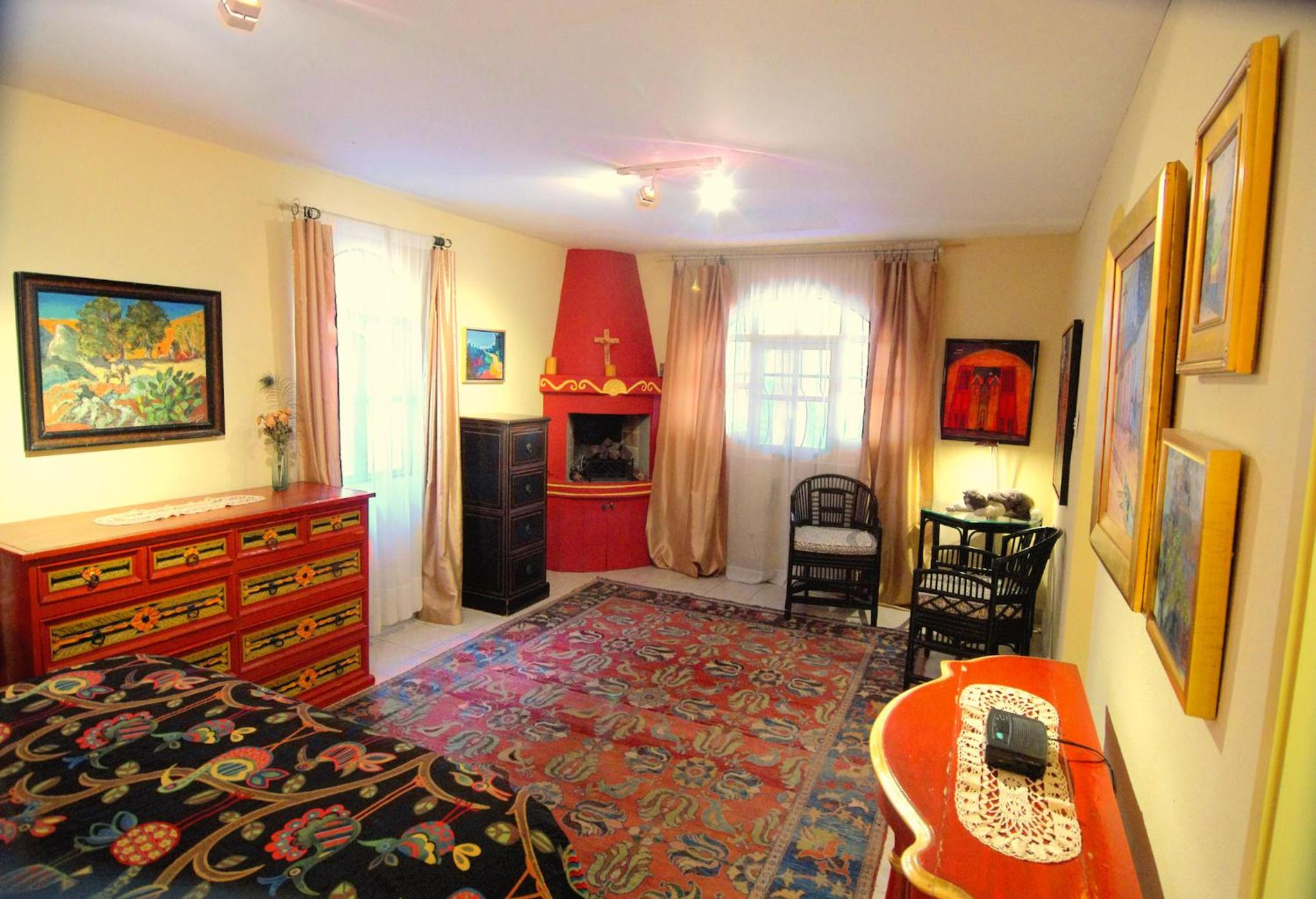 Deluxe Queen Room - Photo 3