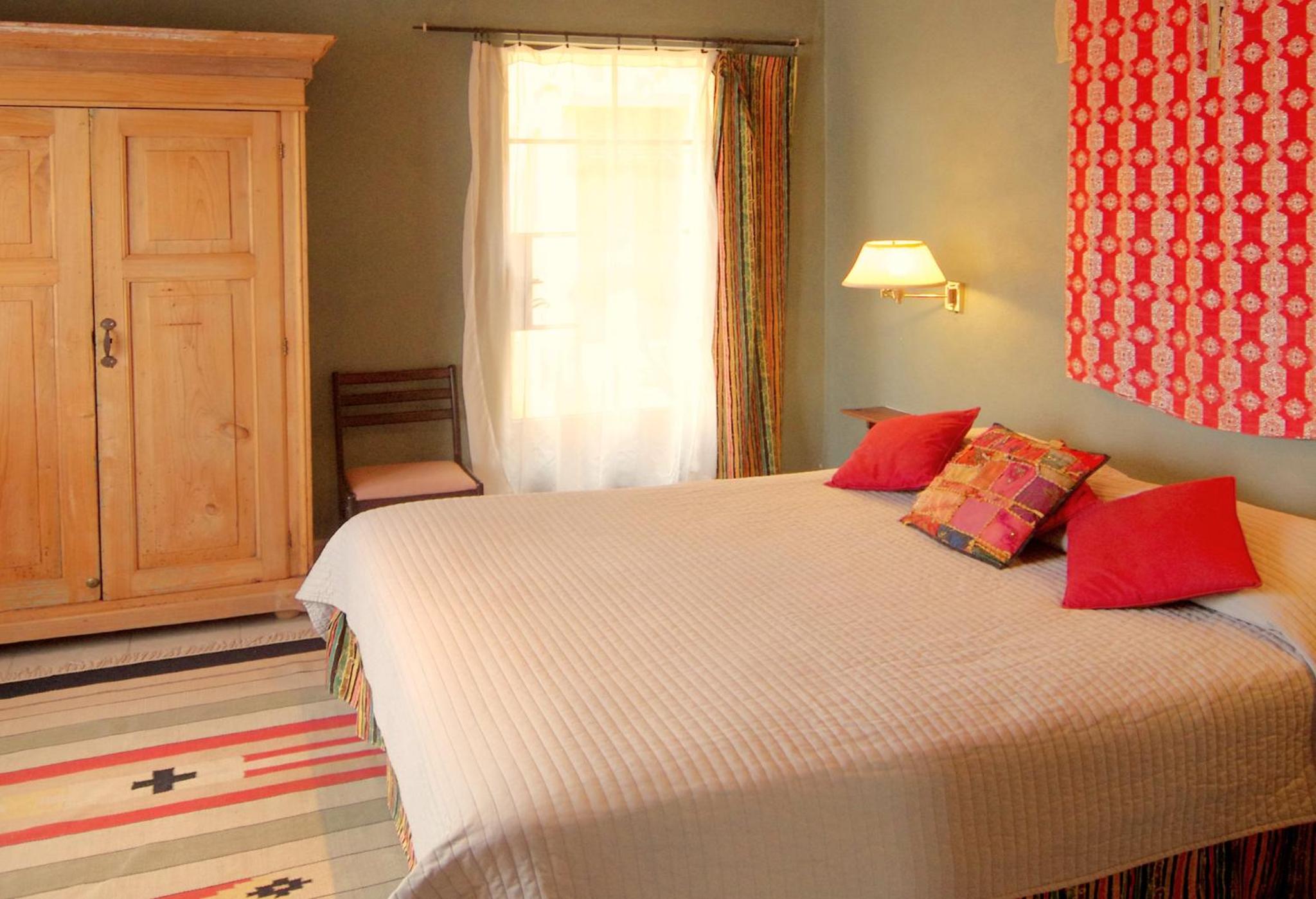 Deluxe Queen Room photo 2