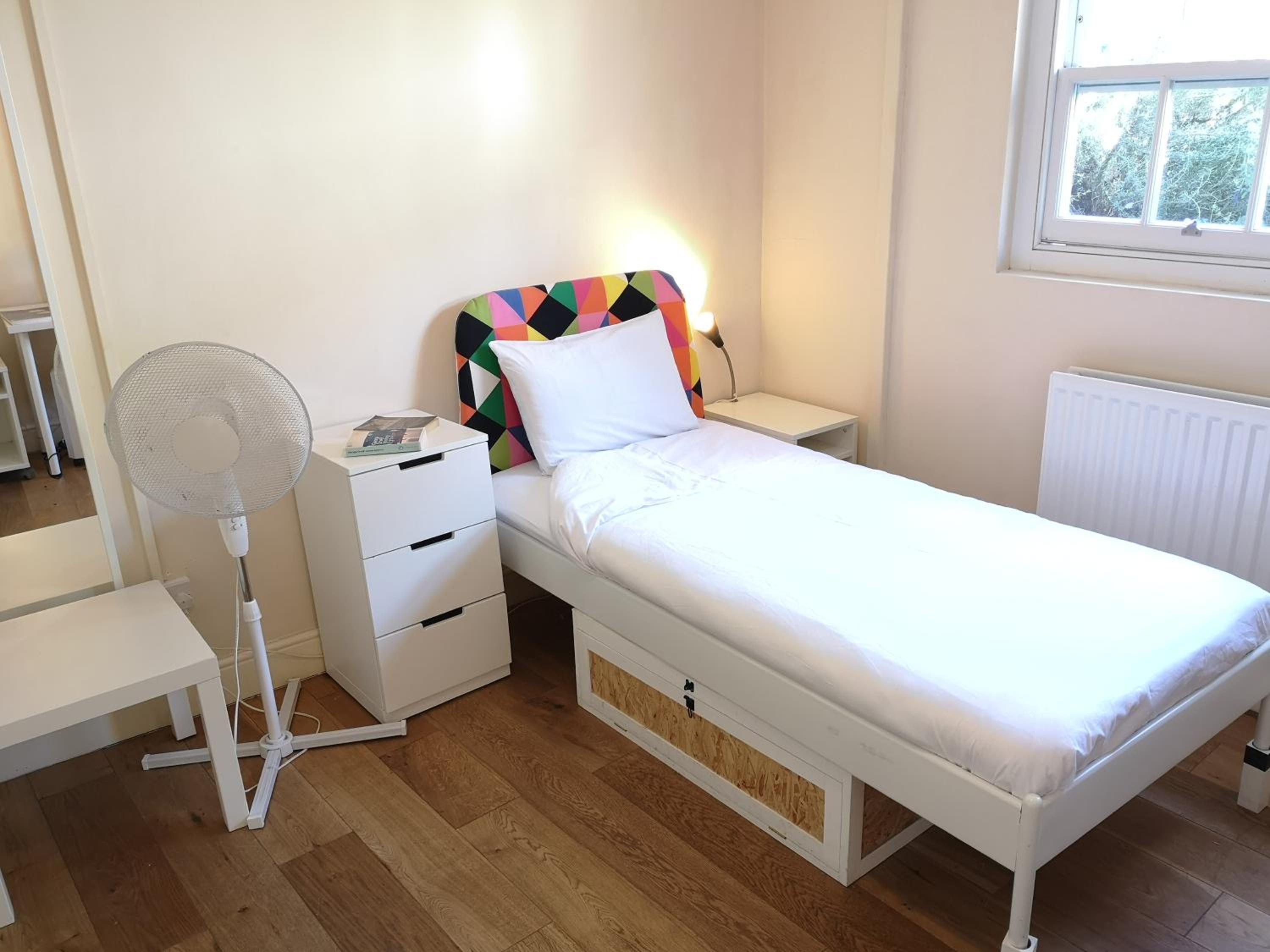 Twin Room with Shared Facilities photo 1