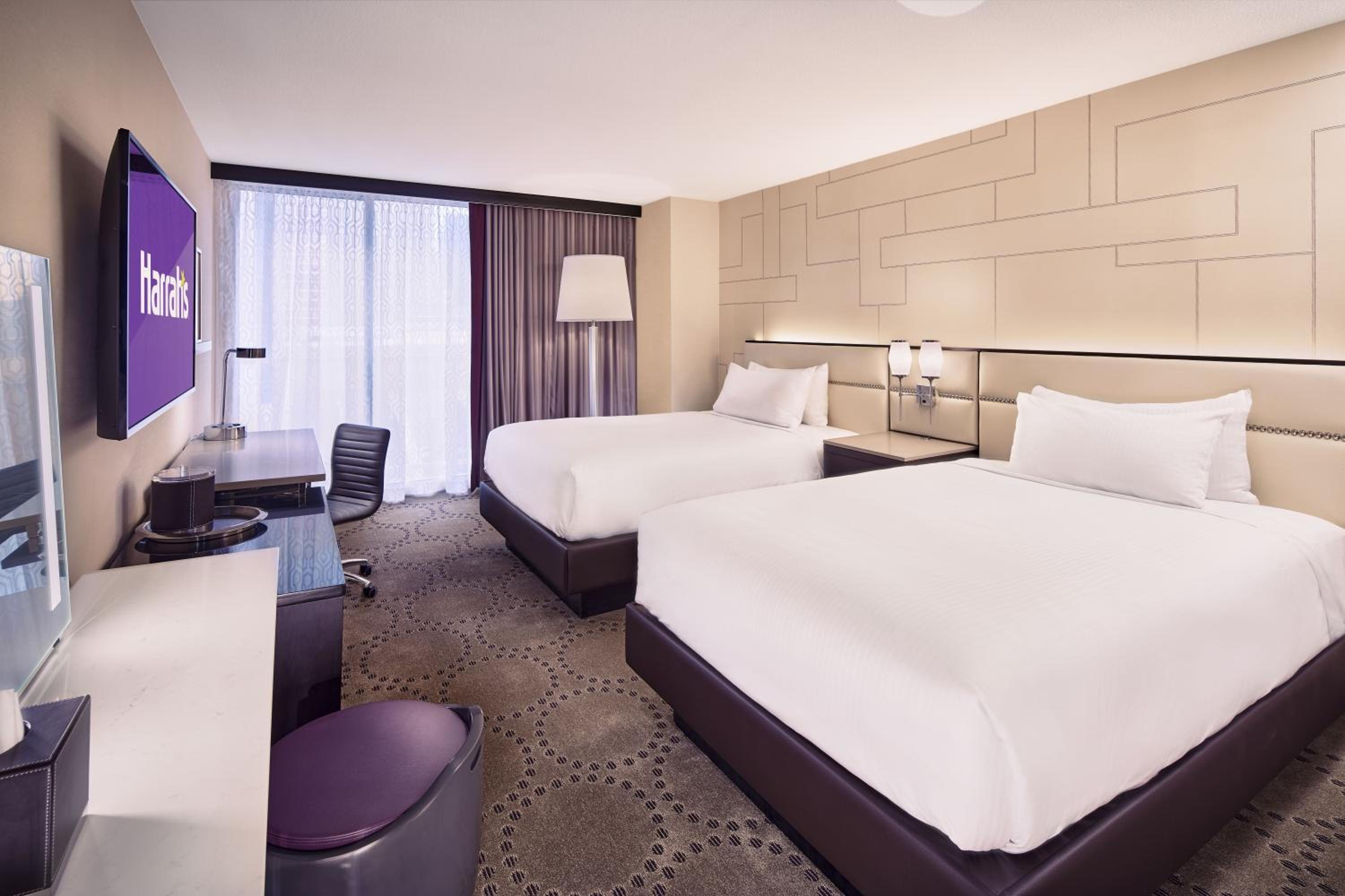 Mountain Tower Deluxe Room, 2 Double Beds, Non-Smoking, Pool View - Photo 2
