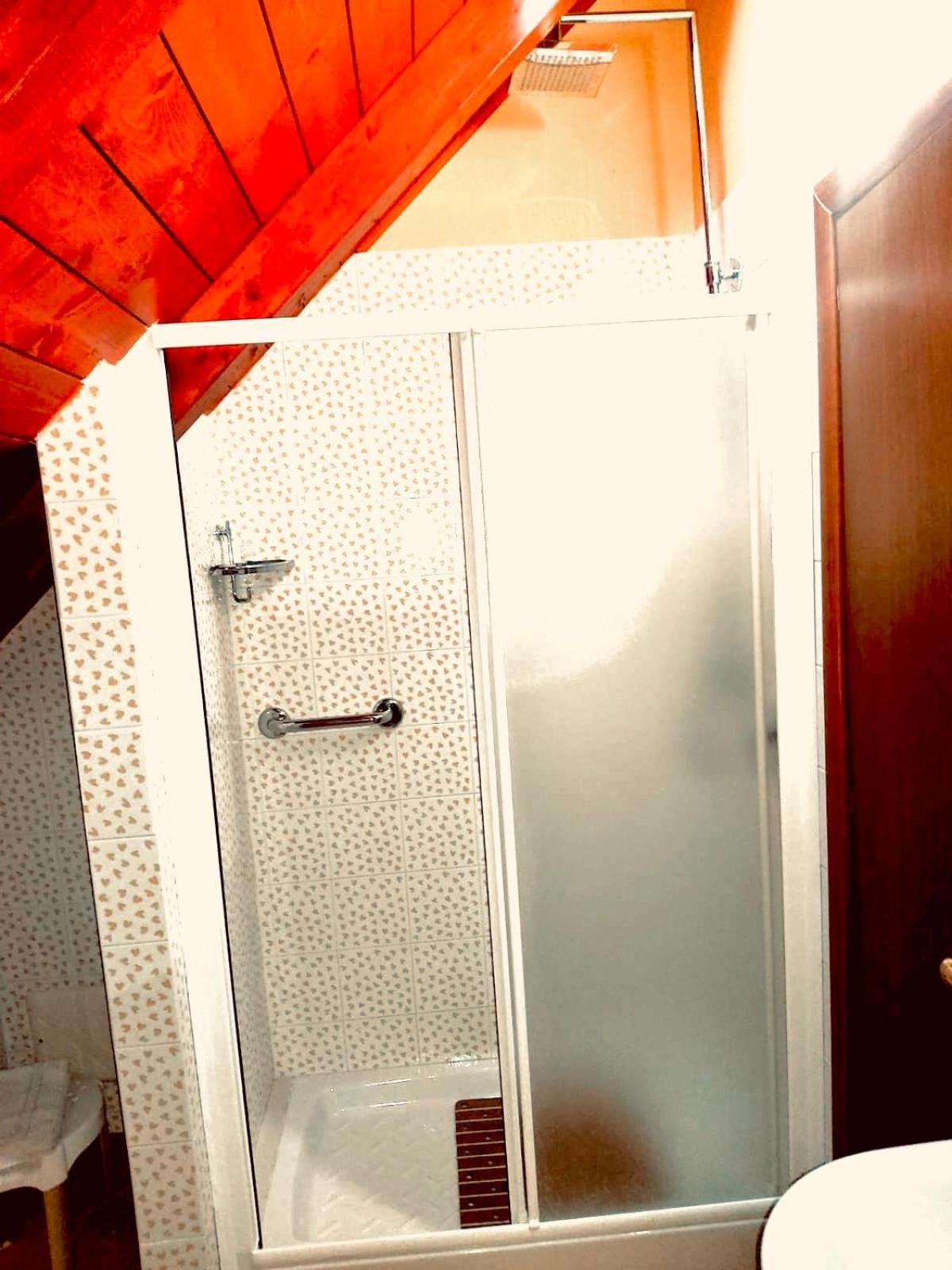 Large Double or Twin Room - Photo 2