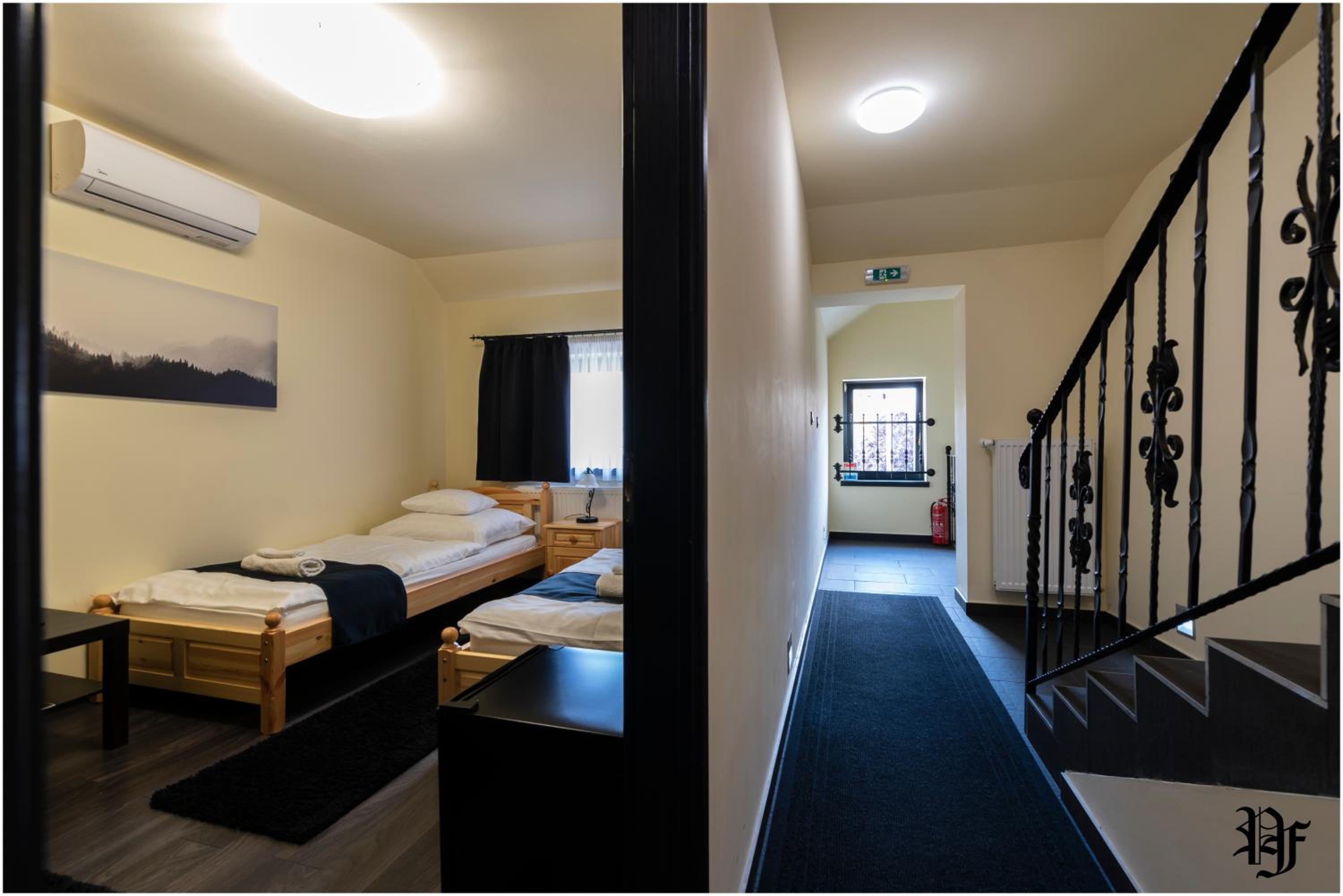 Standard Twin Room photo 1