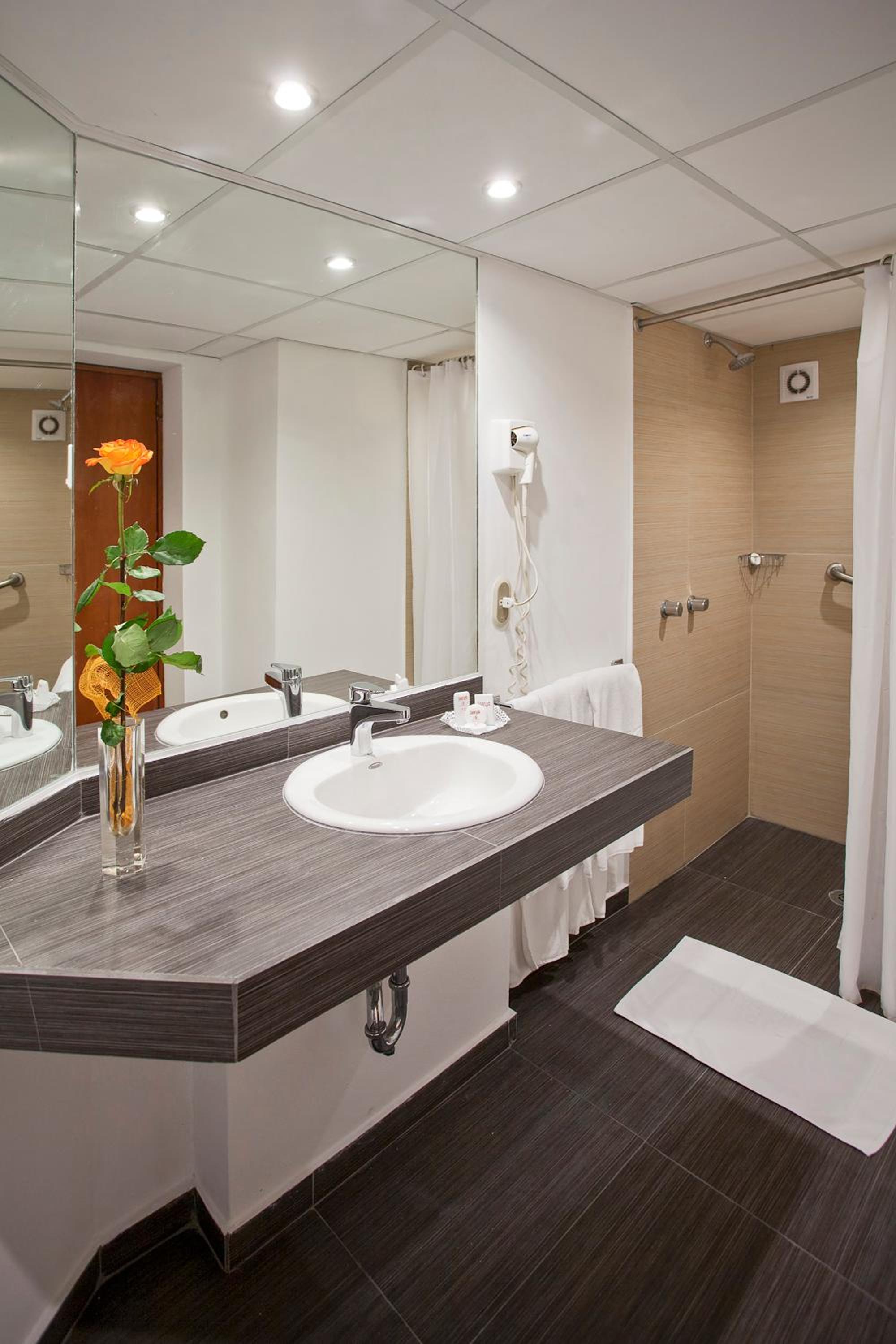 Standard Room - Photo 3