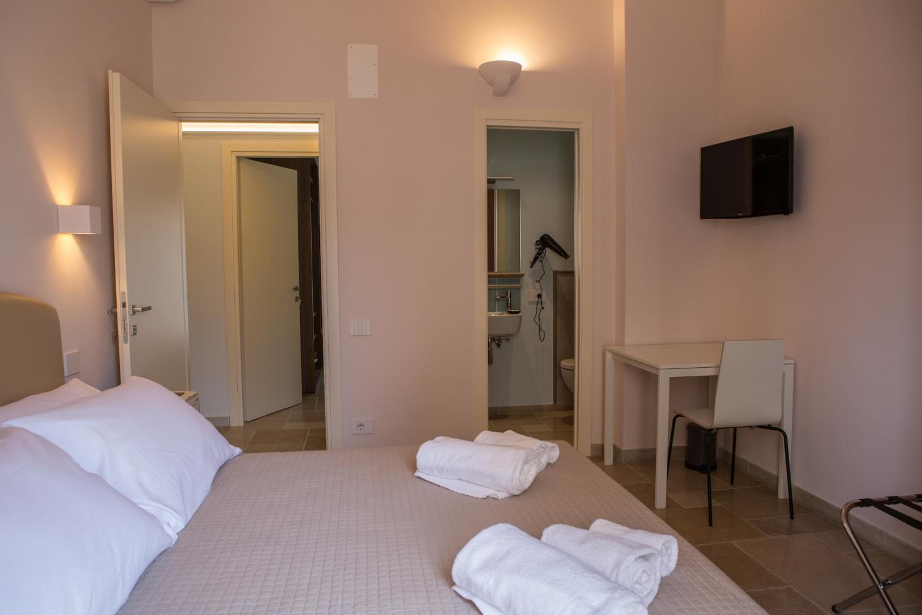 Double Room photo 3