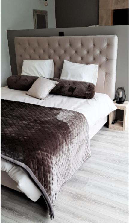 Deluxe King Room photo 1