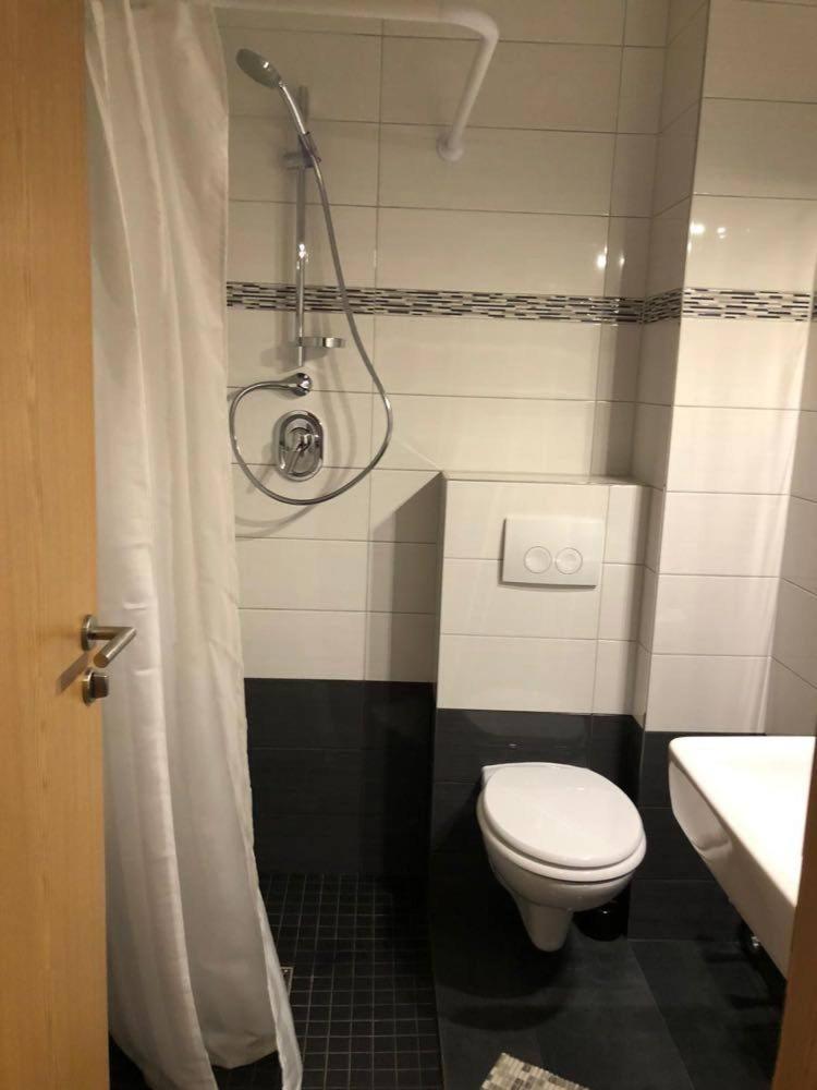 Triple Room with Private Bathroom - Photo 6