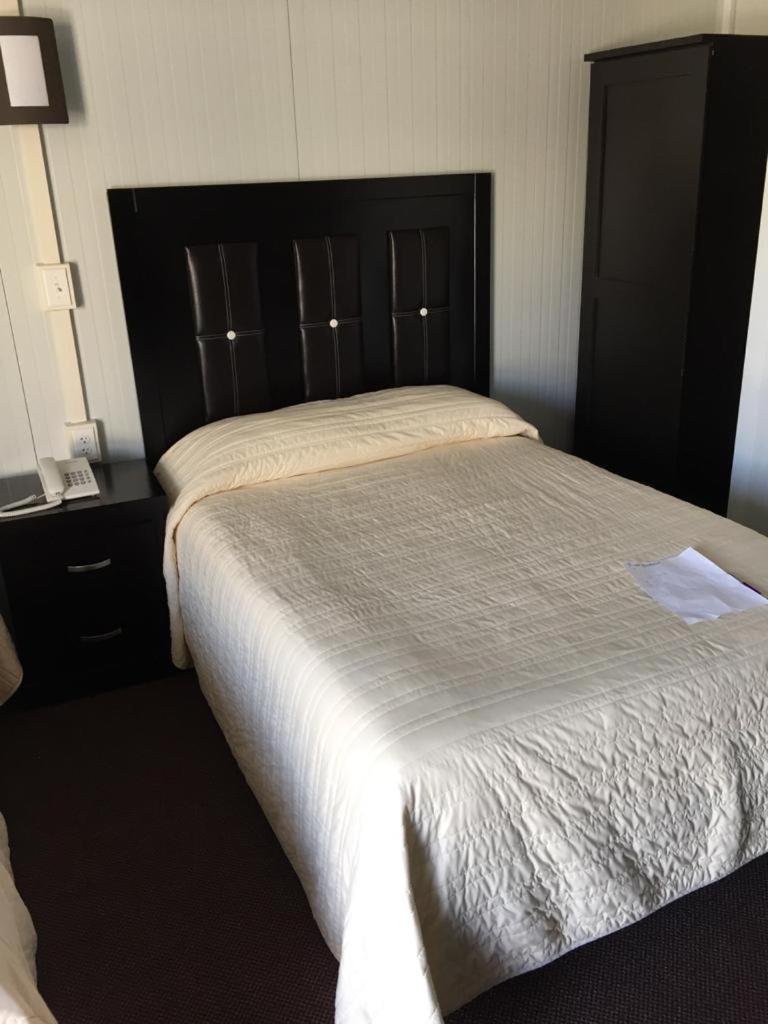 Standard Queen Room - Photo 4