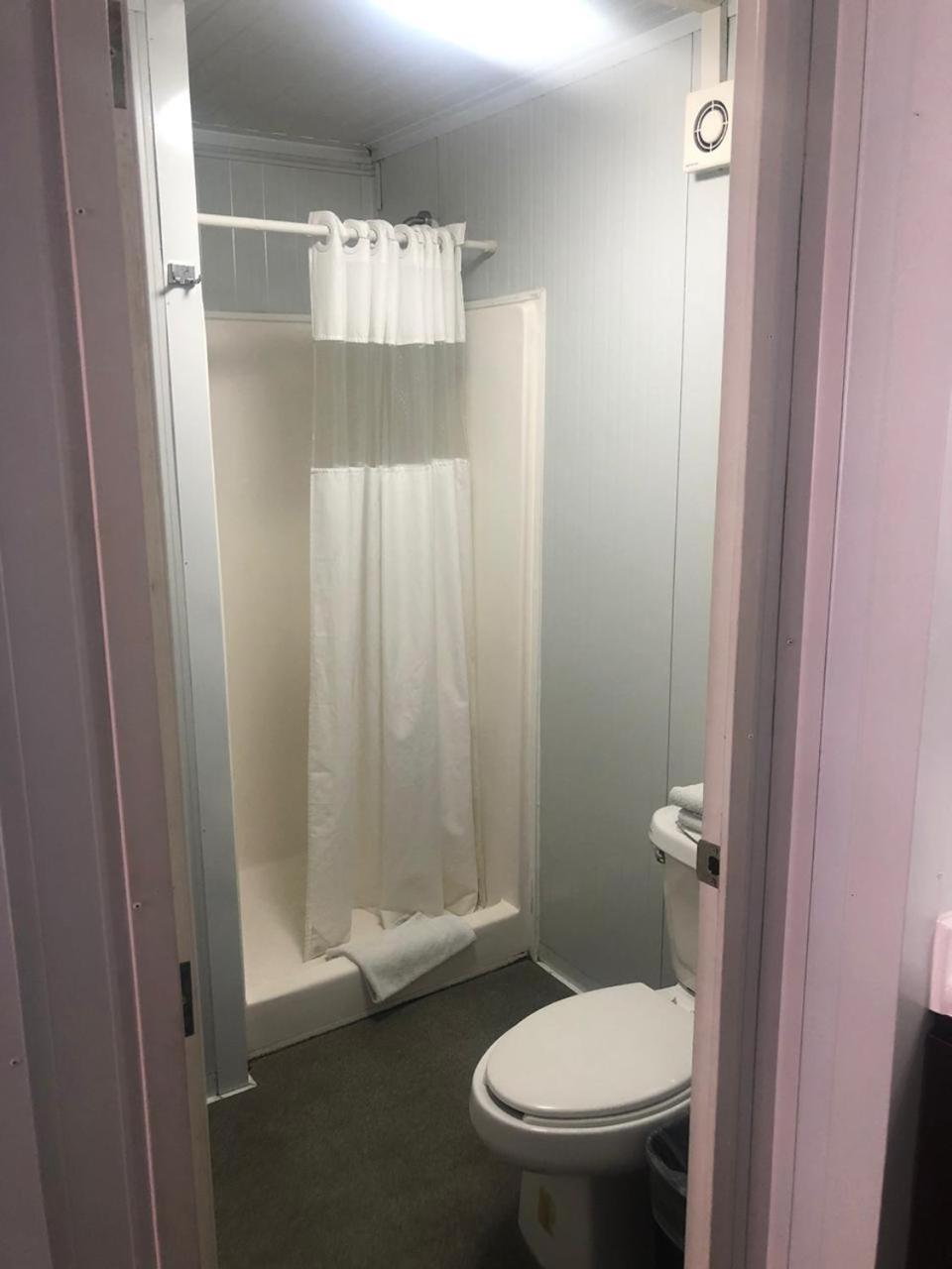 Standard Queen Room - Photo 3