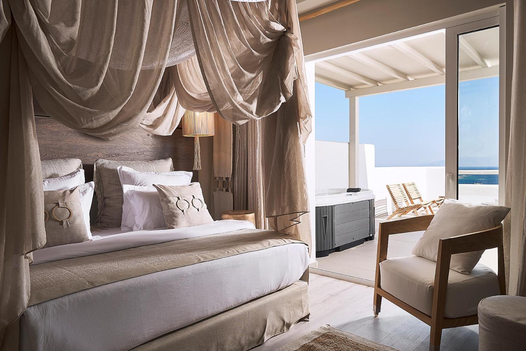 Honeymoon Sea View Suite with Private Hot Tub
