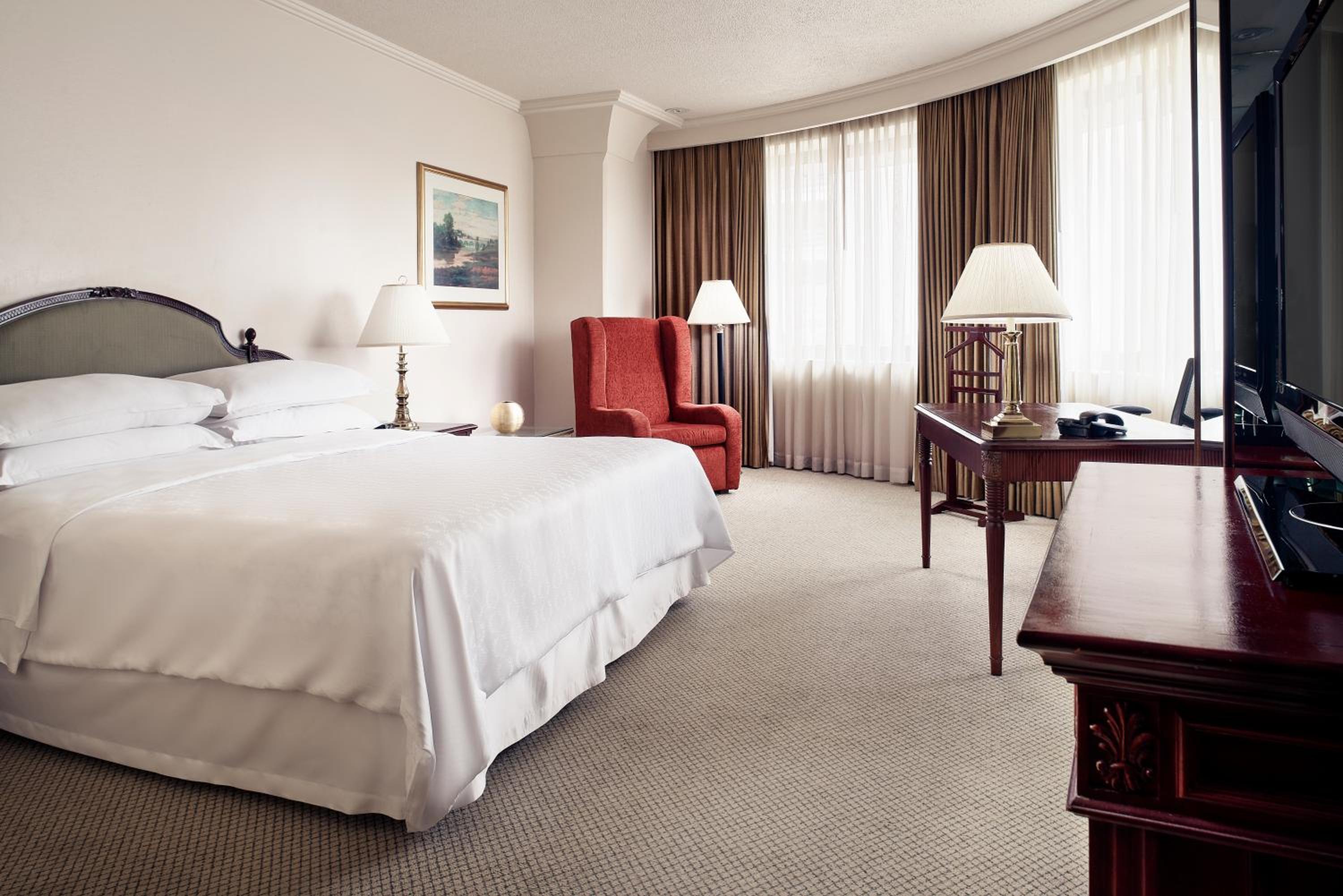 Standard King Room, Non-Smoking - Photo 5