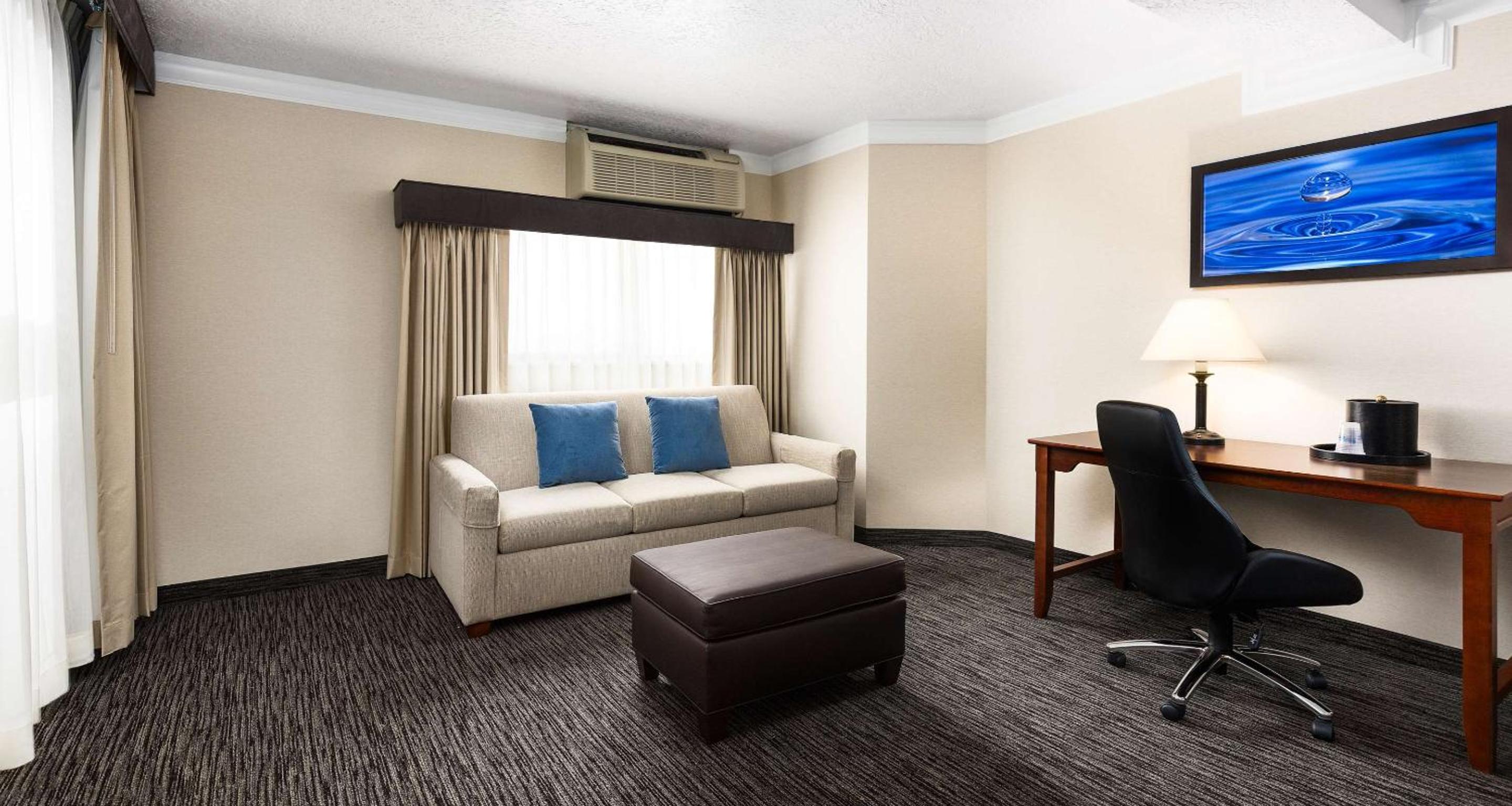 Oversize Queen Room with Two Queen Beds - Photo 2