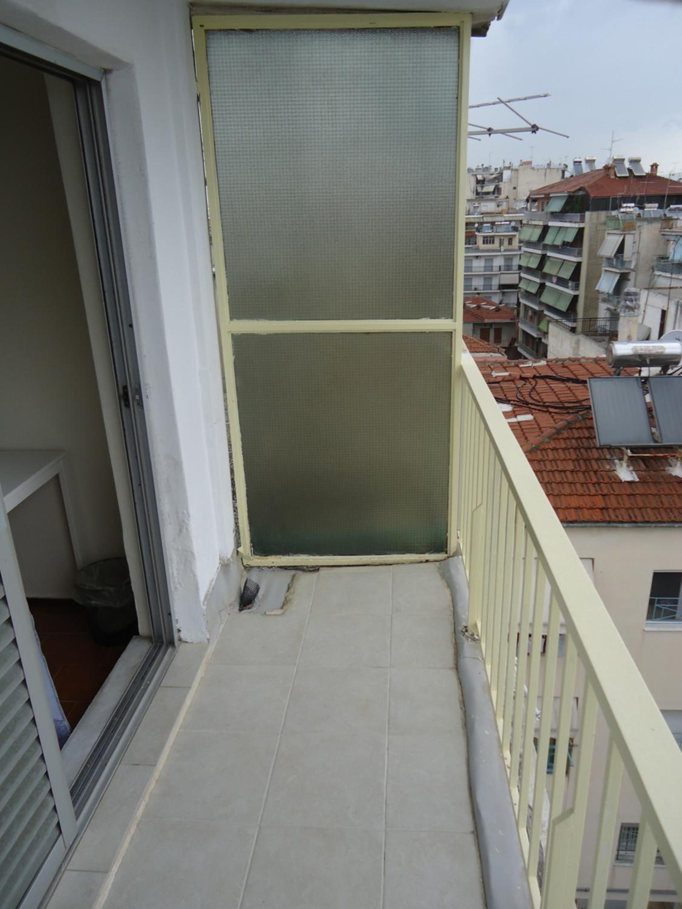Apartment with Balcony photo 3