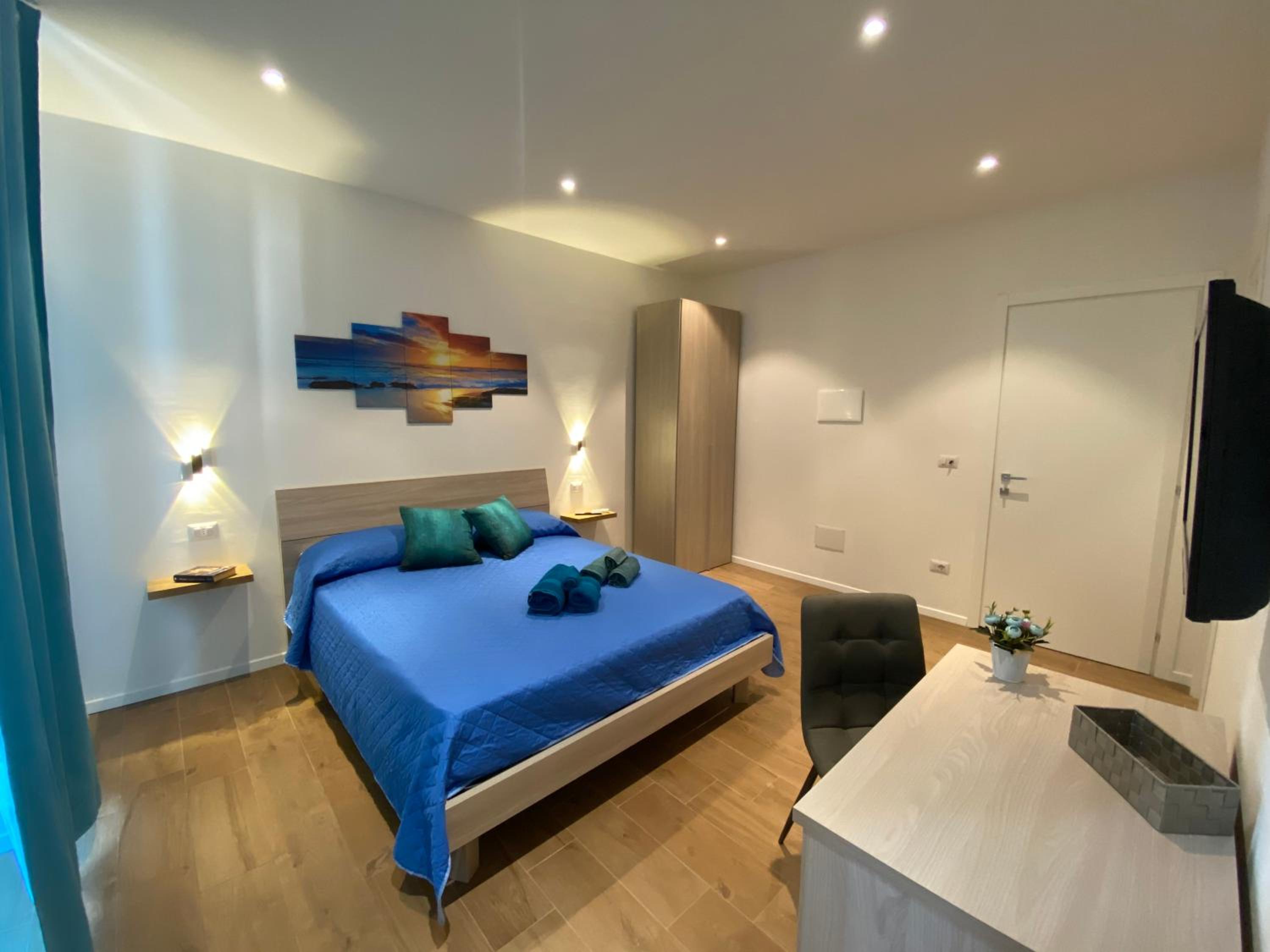 Double Room with Private Bathroom - Photo 1