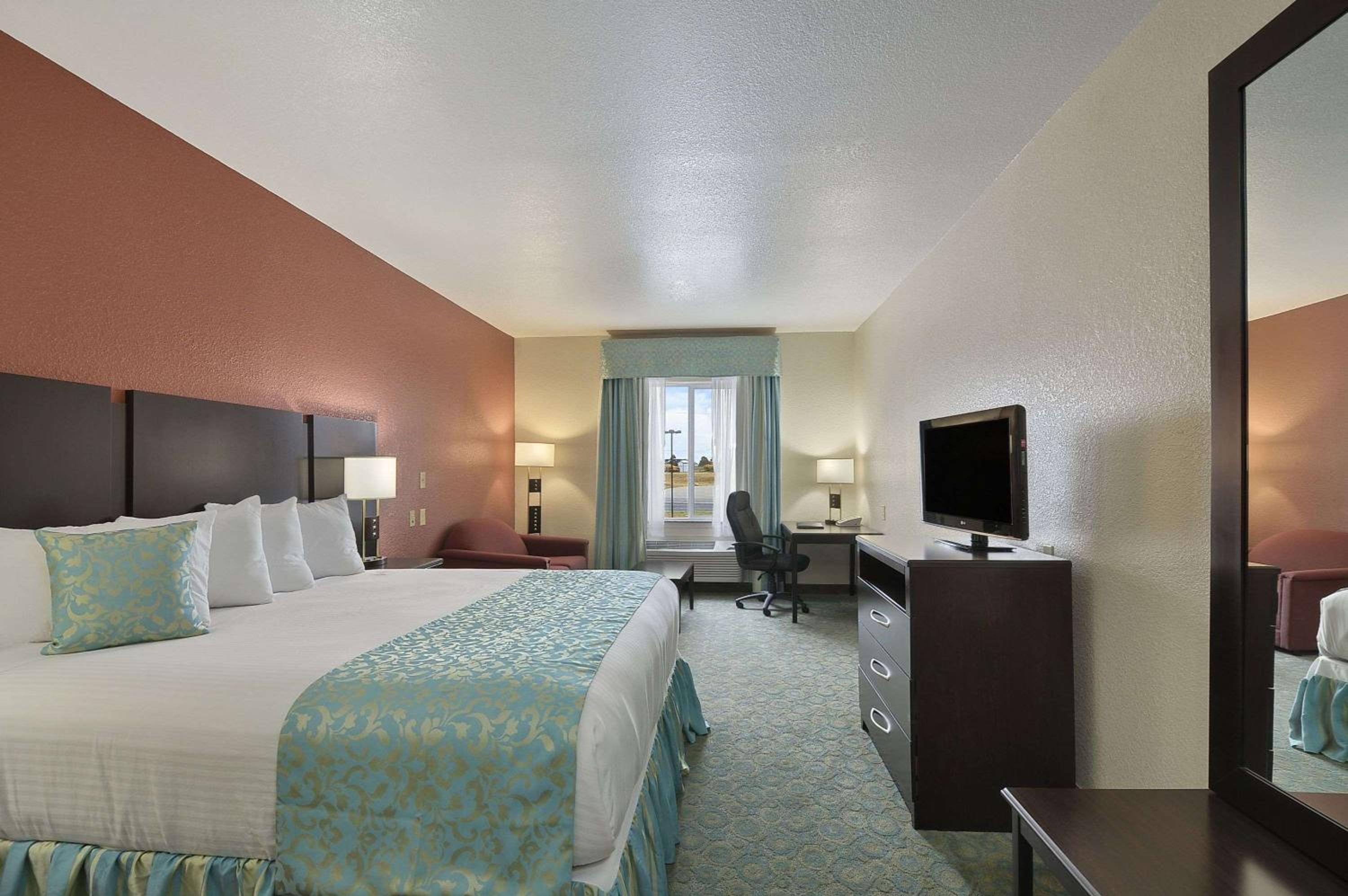 King Room - Non-Smoking - Photo 1