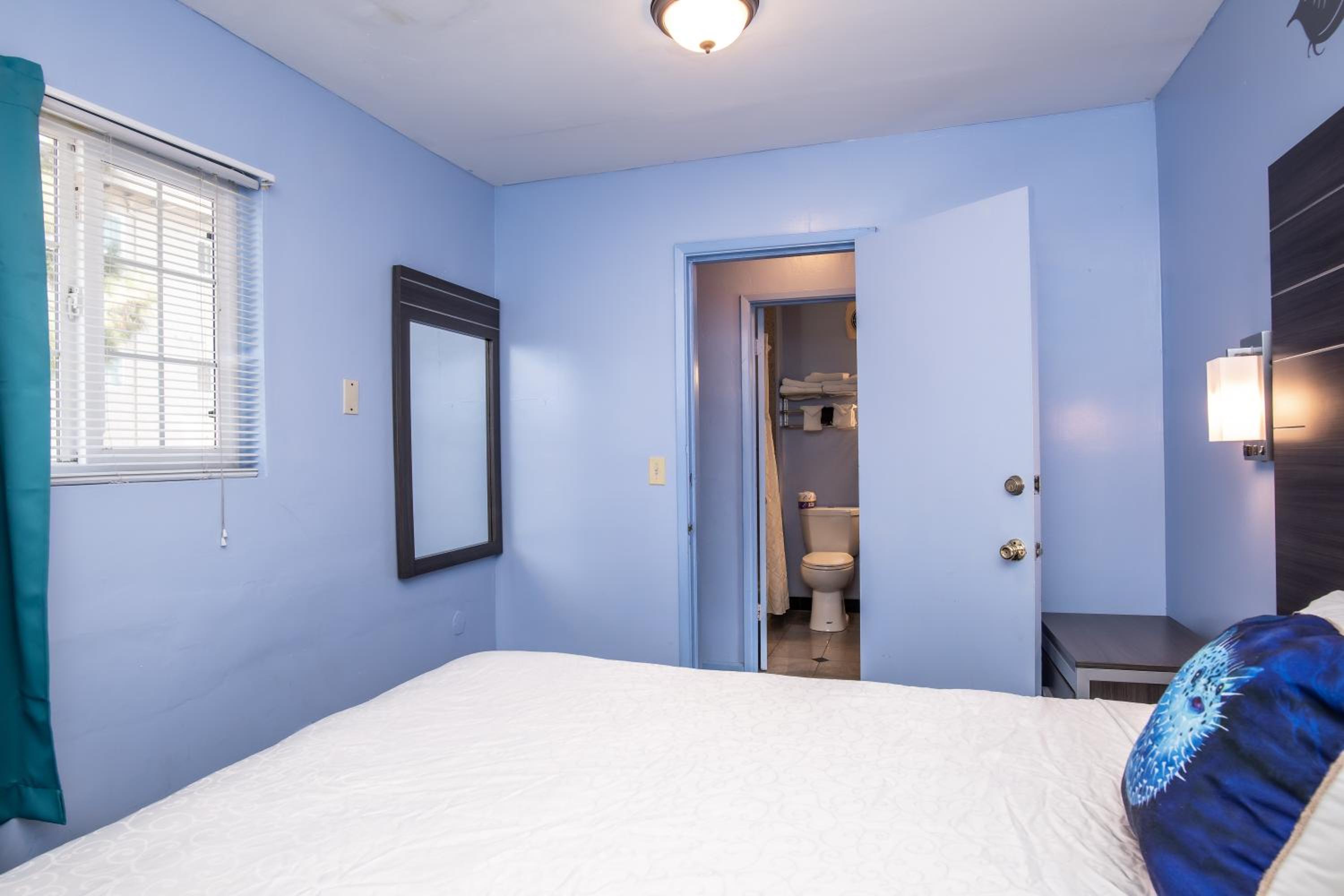 Standard Triple Room - Photo 7