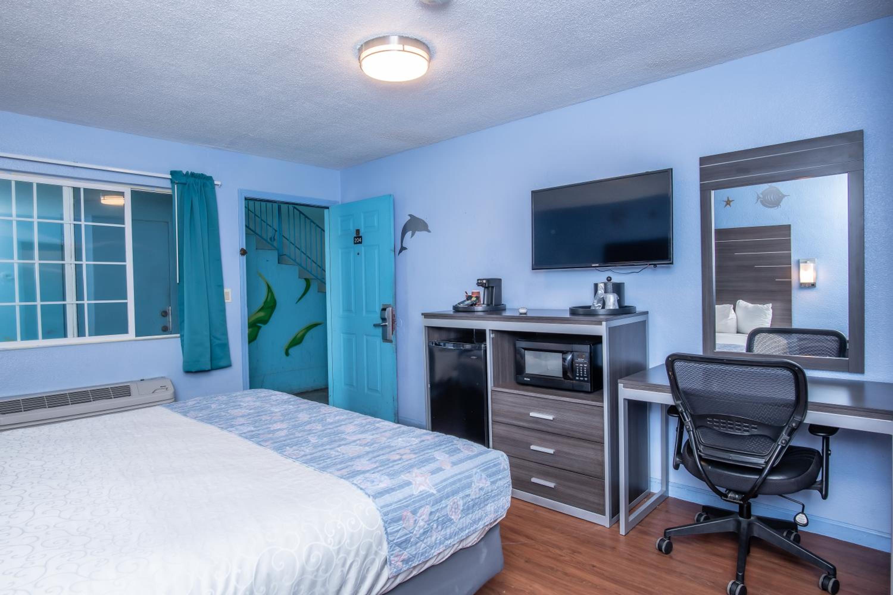 Standard King Room - Photo 3