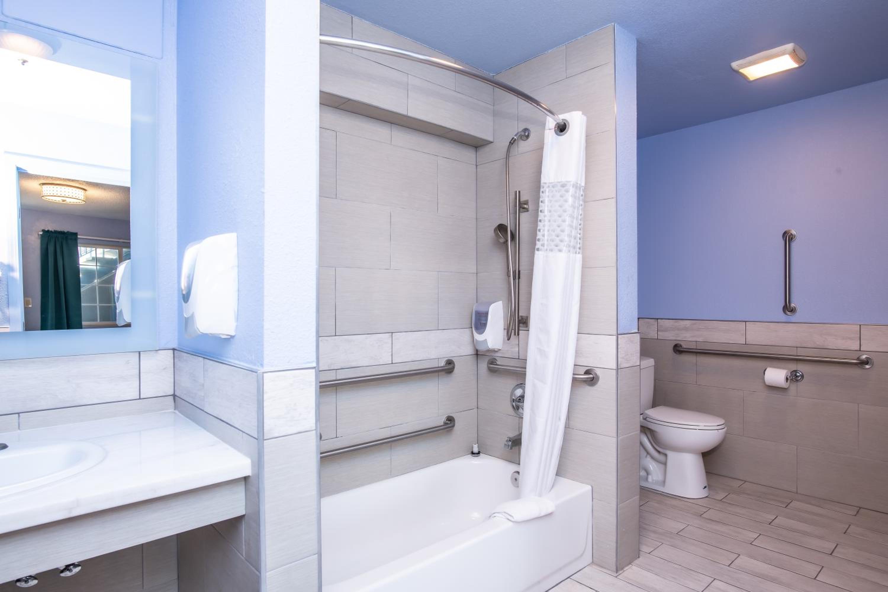 Double Room - Disability Access photo 2