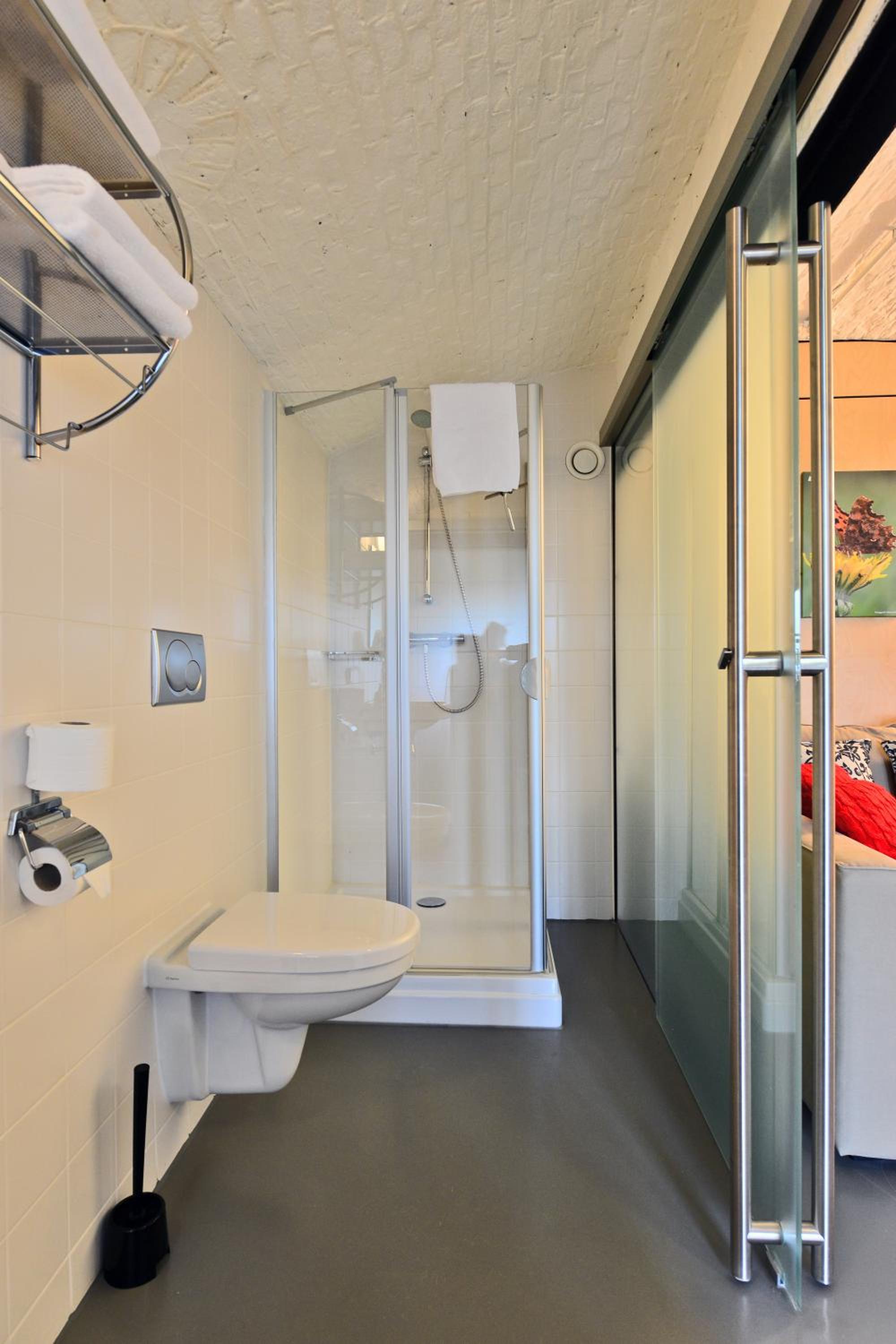 Double Room with Private Bathroom - Photo 3
