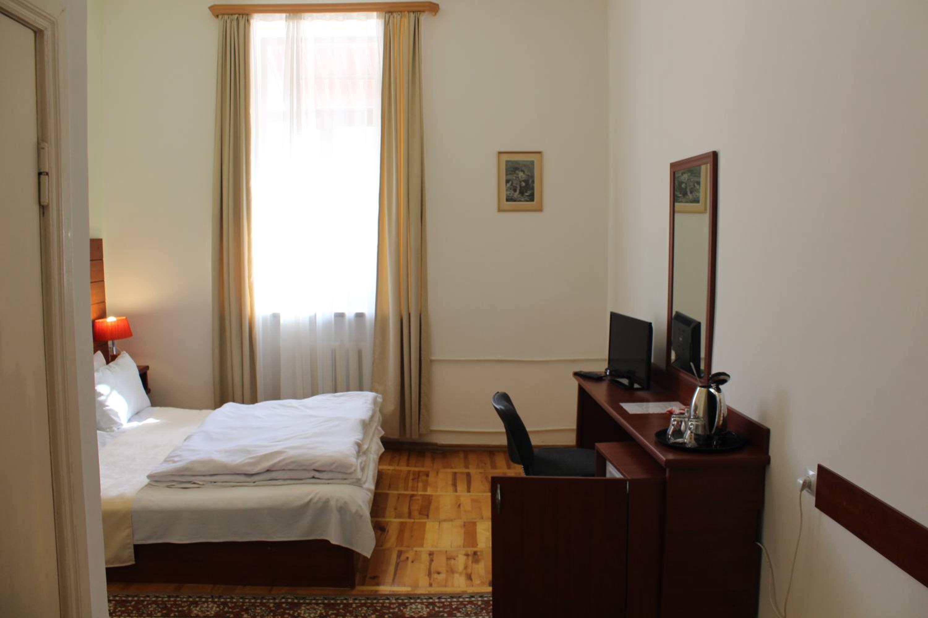 Double or Twin Room photo 2
