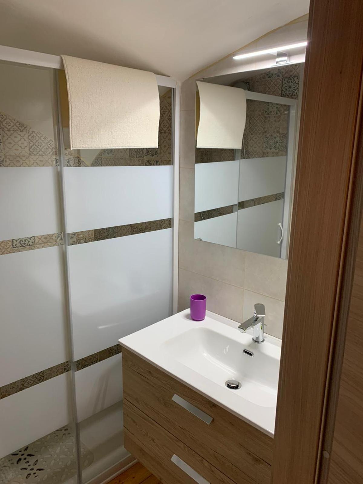 Two-Bedroom House - Photo 7