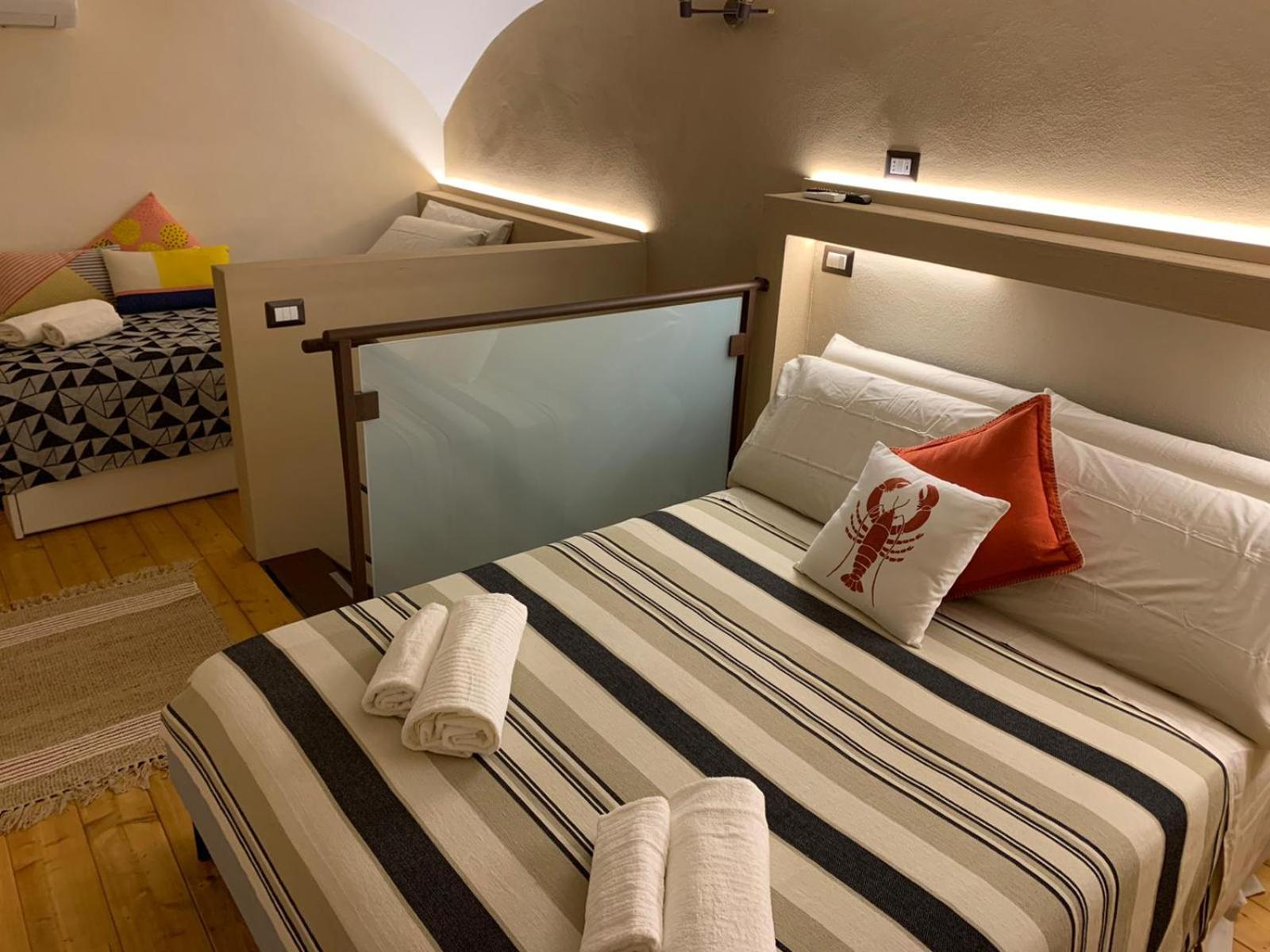 Two-Bedroom House - Photo 1