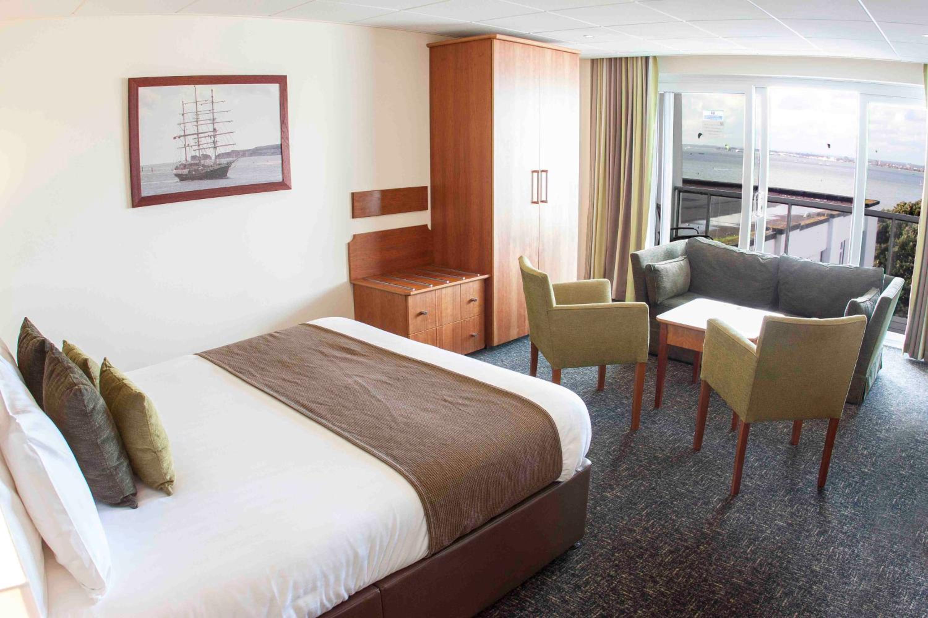 Double Room with Harbor View - Photo 4