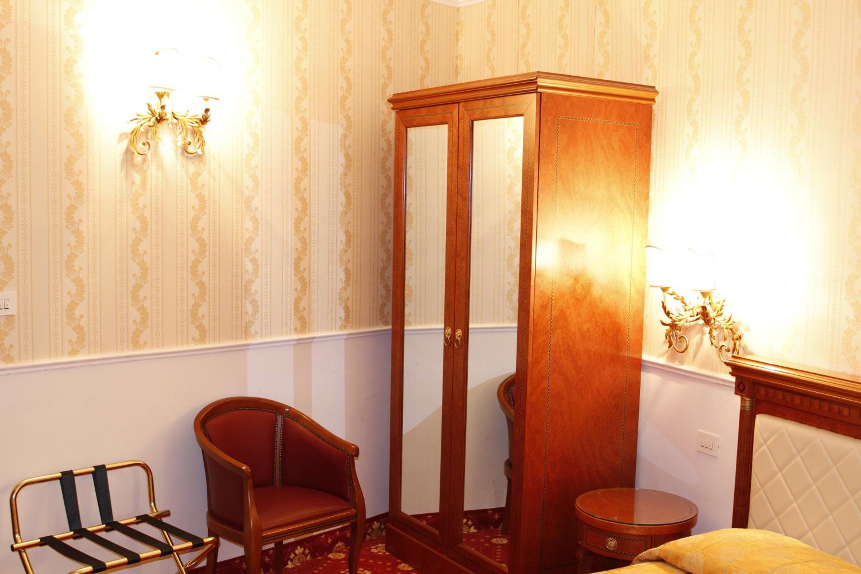 Single Room photo 3