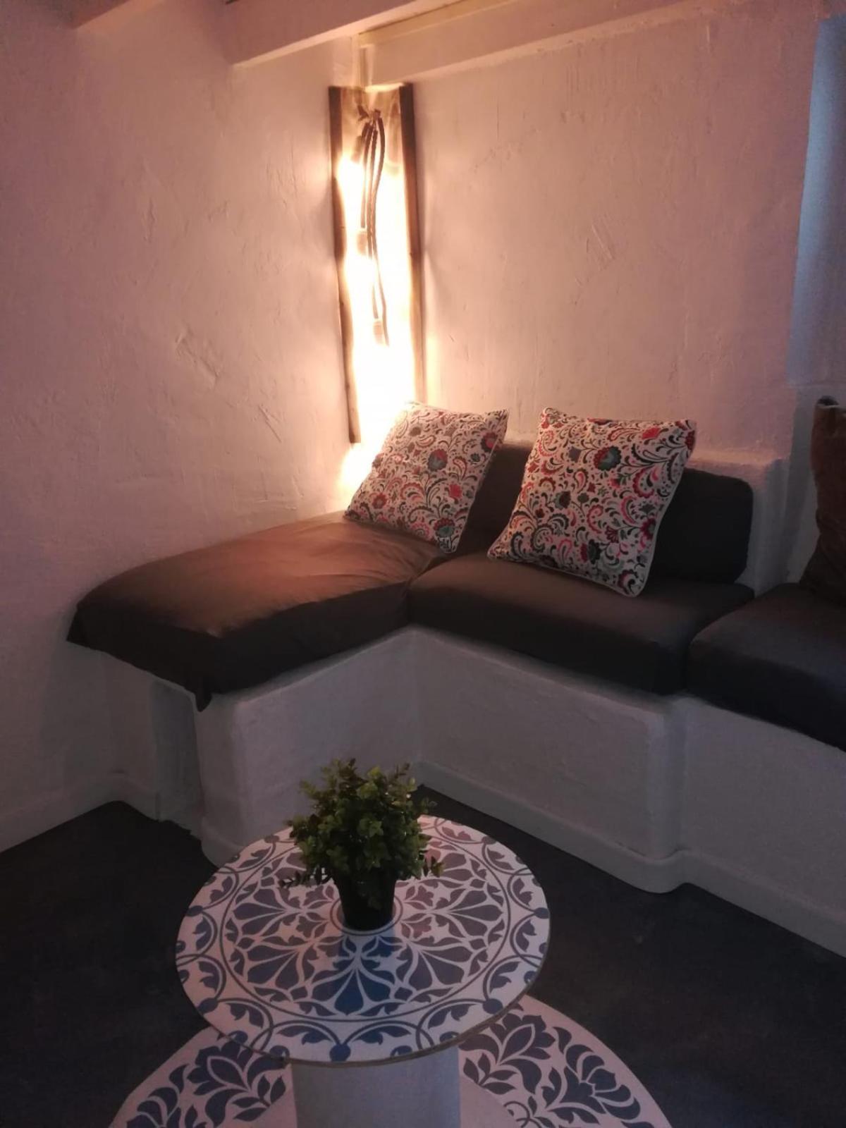 One-Bedroom House photo 3