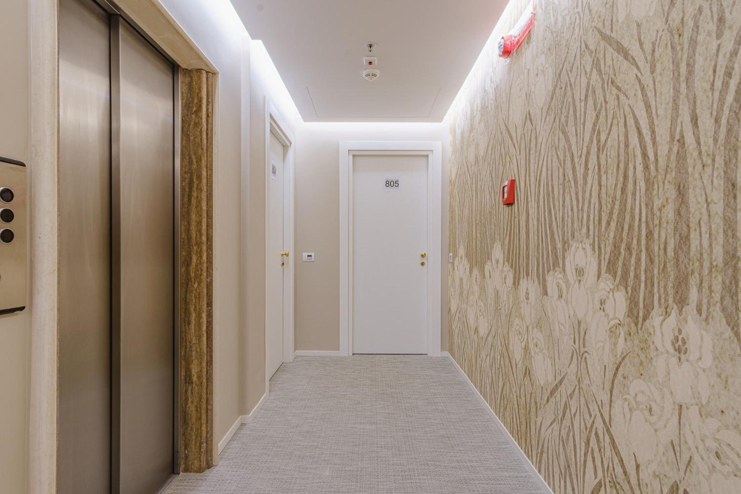 Deluxe Double Room - Photo 5