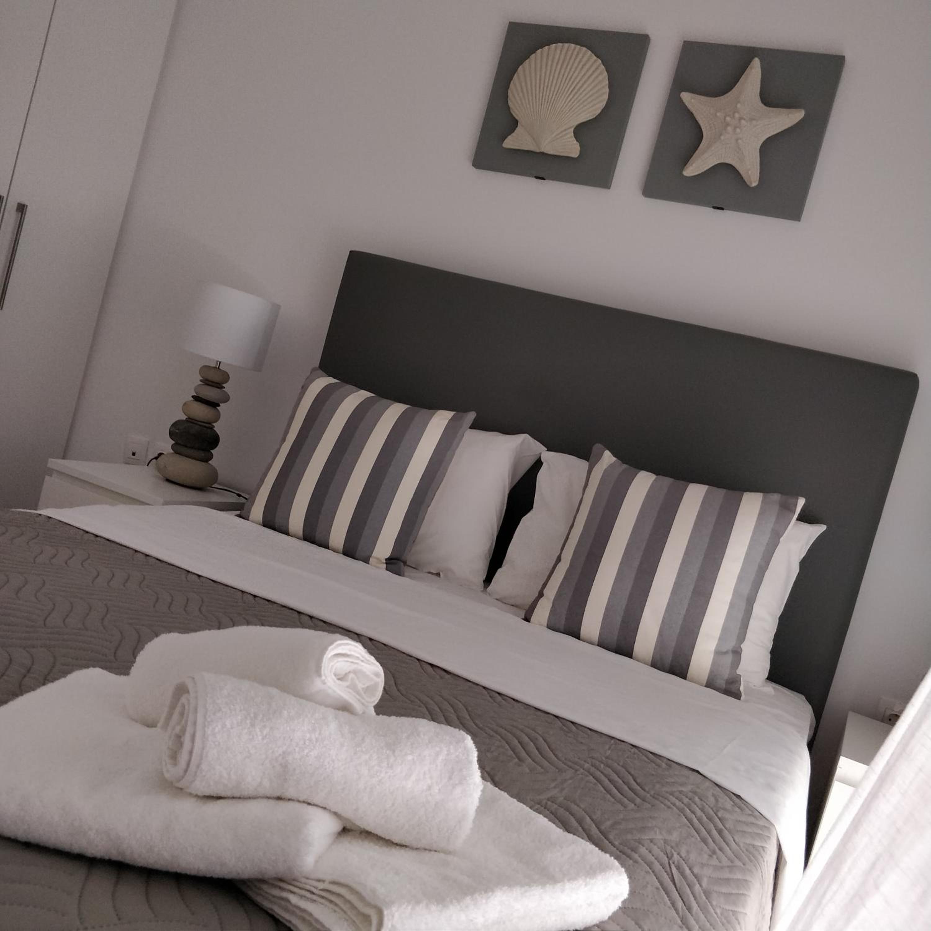 Two-Bedroom Apartment - Photo 4