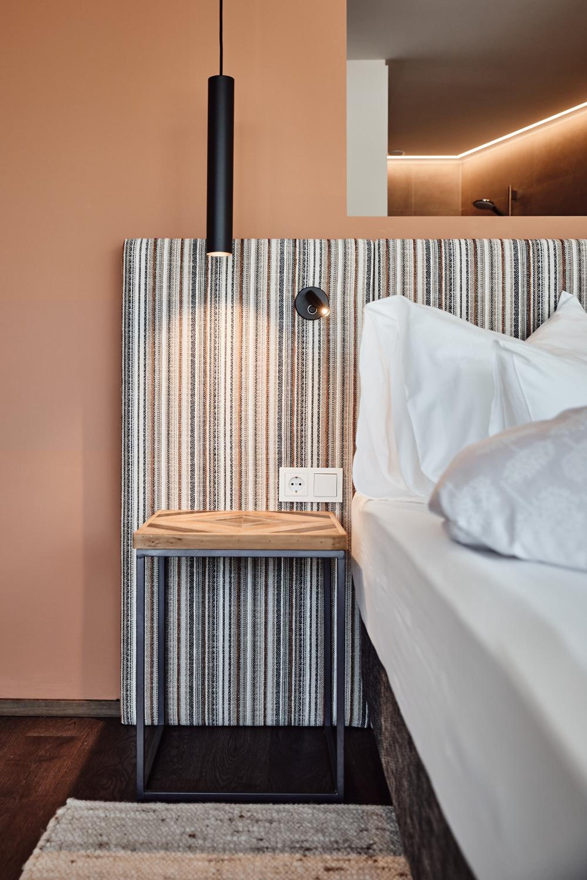 Suite with Terrace - Photo 9
