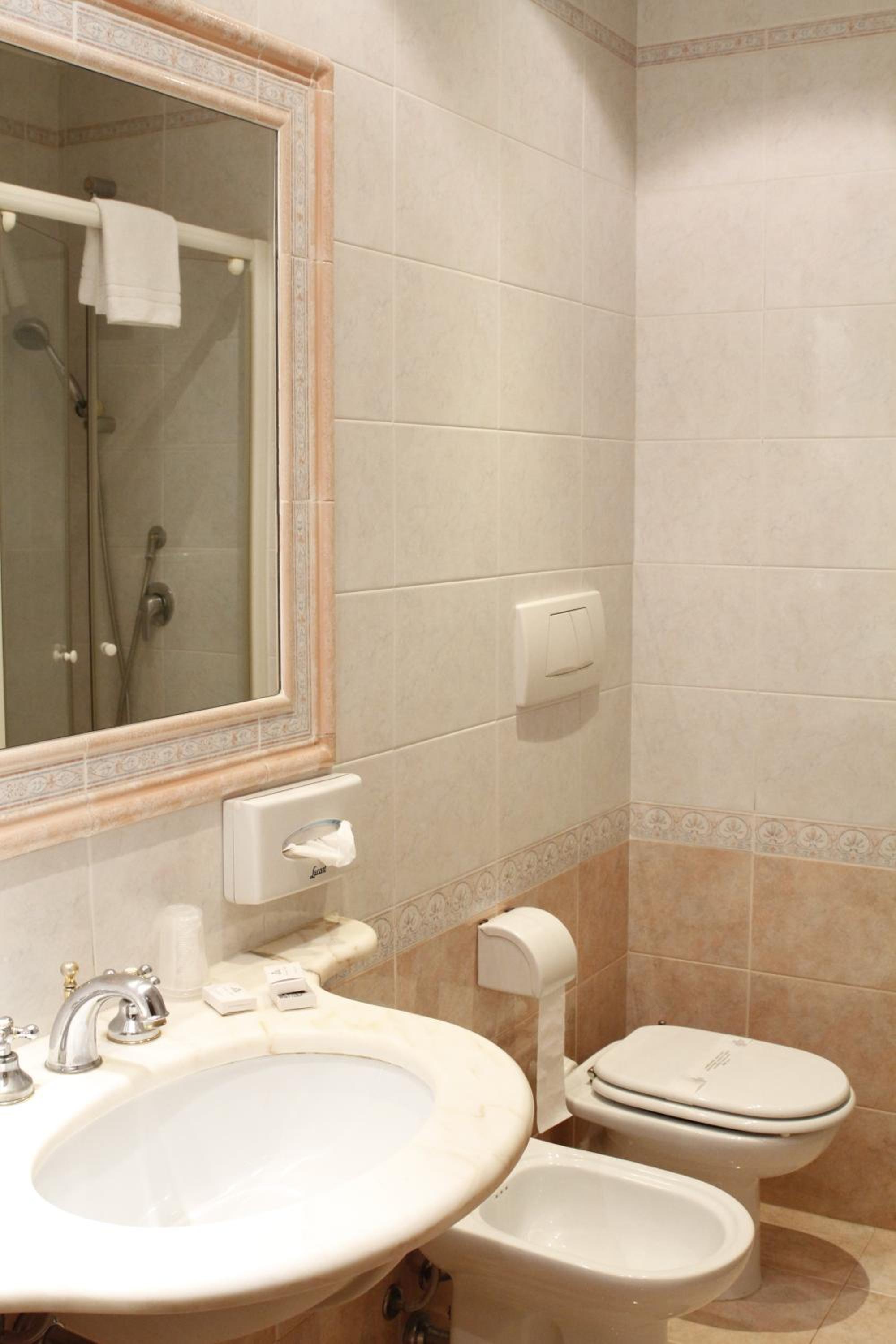 Single Room photo 3