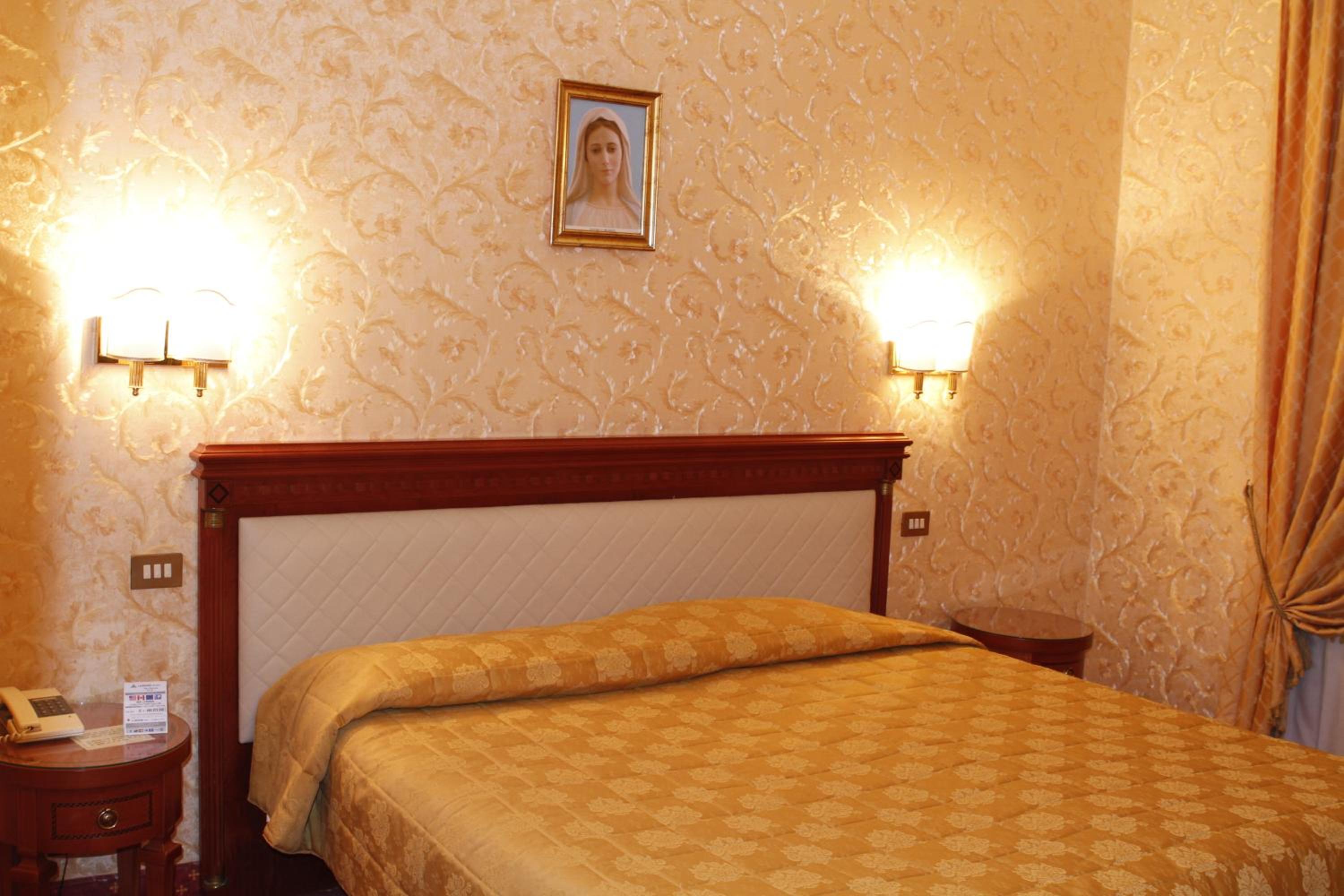 Single Room photo 1