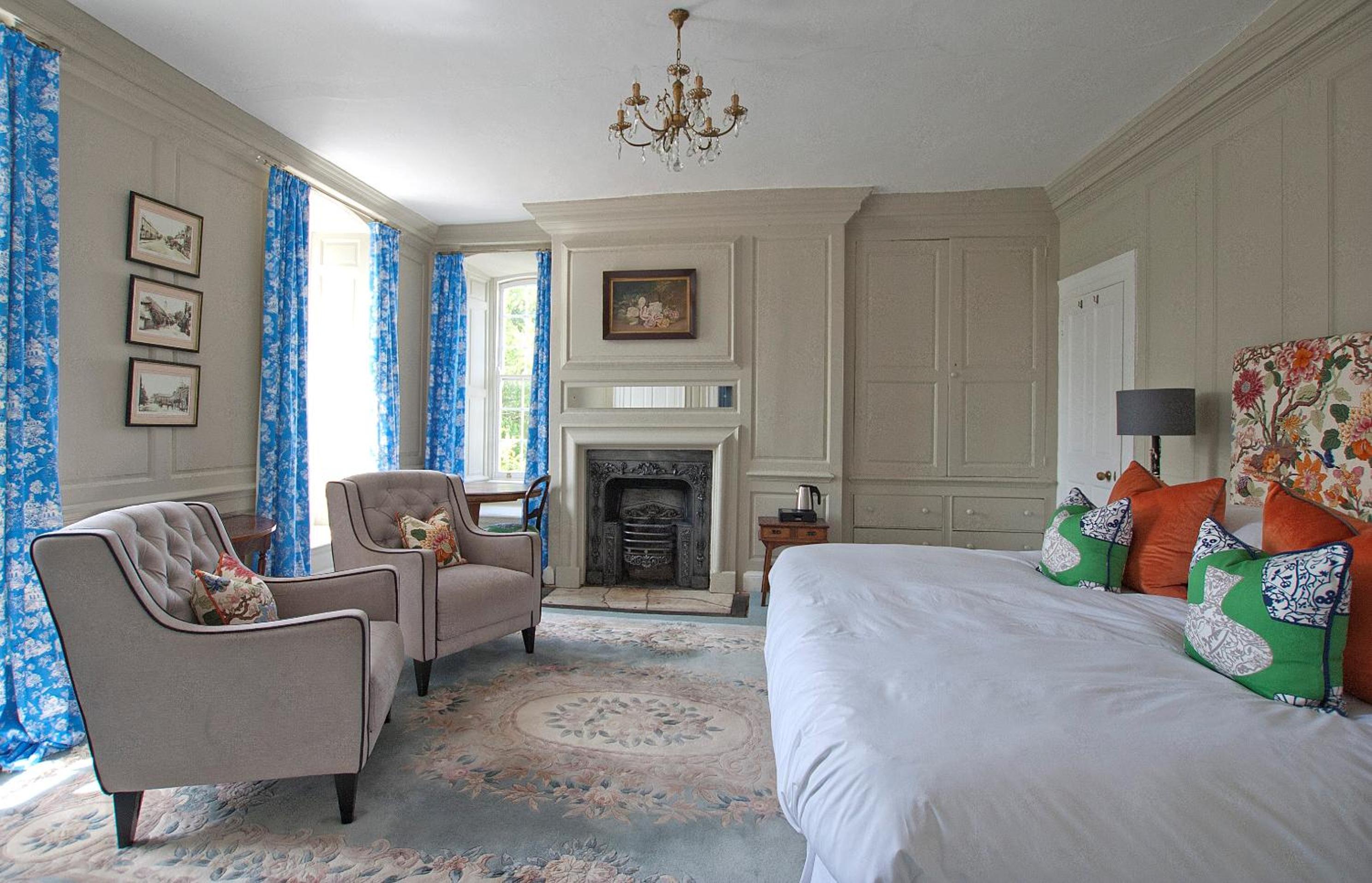Deluxe Family Suite photo 3