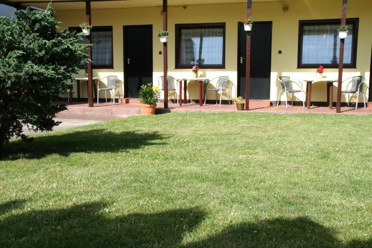 Triple Room with Private Bathroom photo 1
