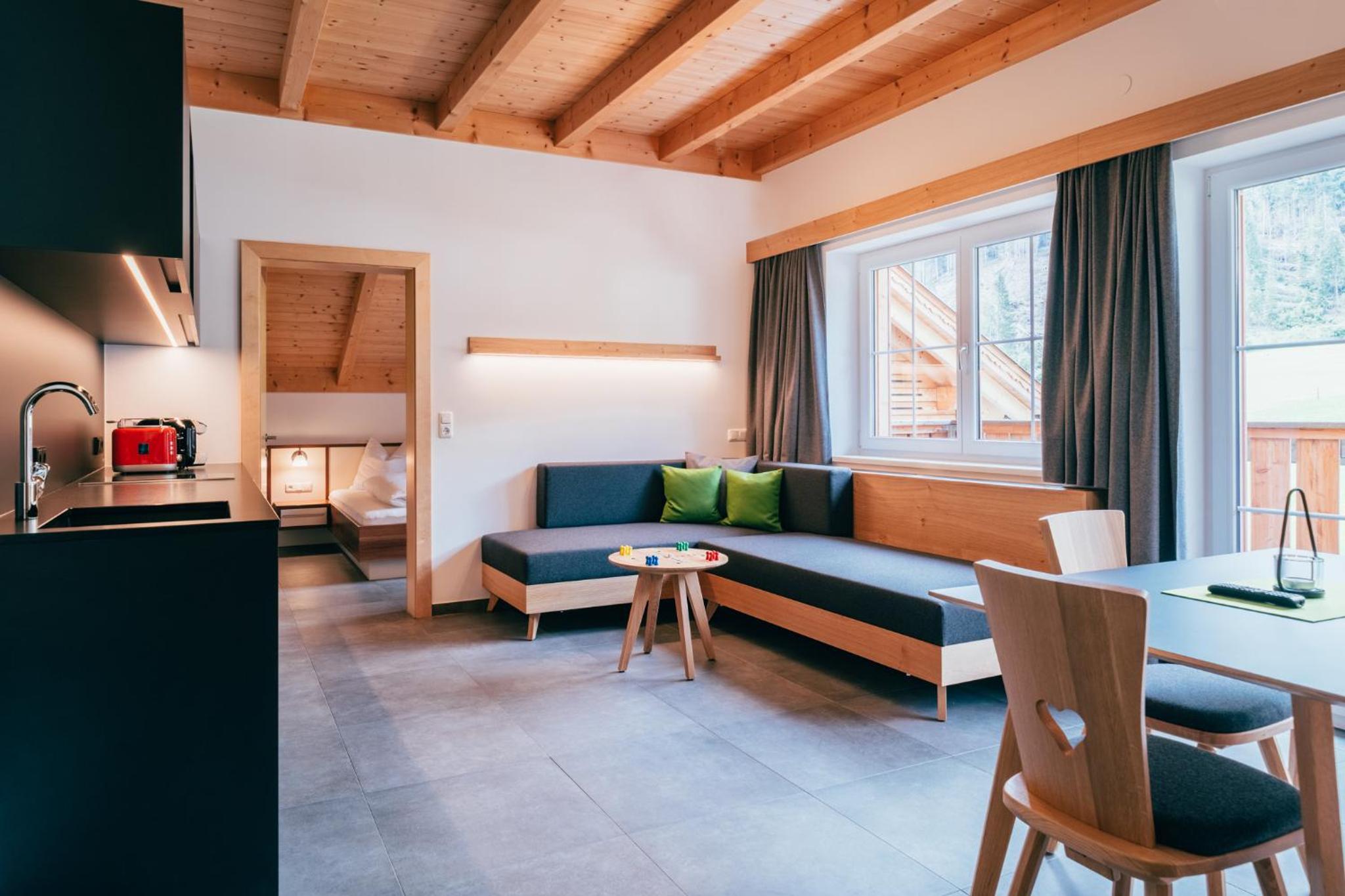 One-Bedroom Deluxe Apartment with Mountain View - Photo 8