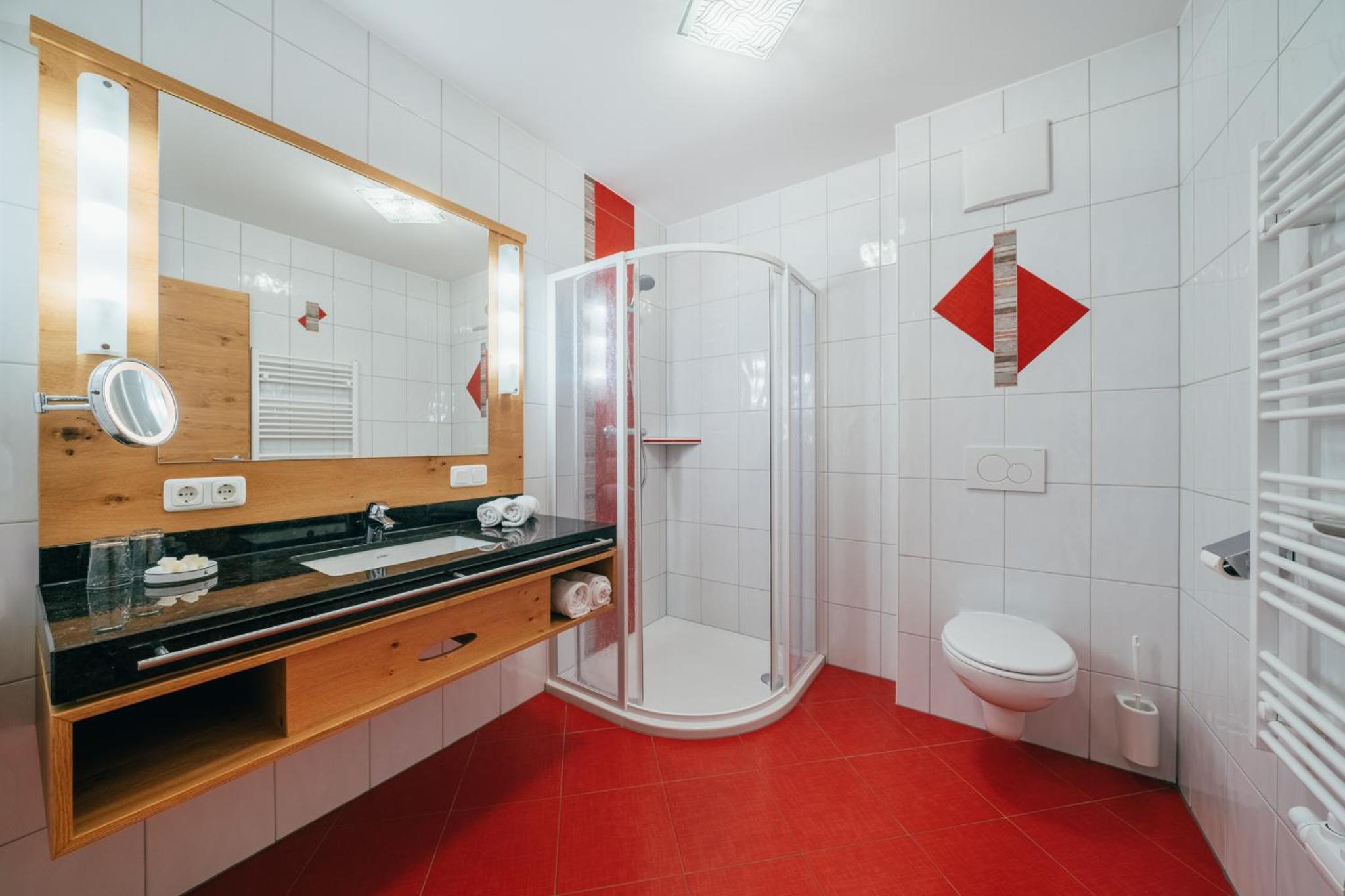 One-Bedroom Suite with Mountain View - Photo 7