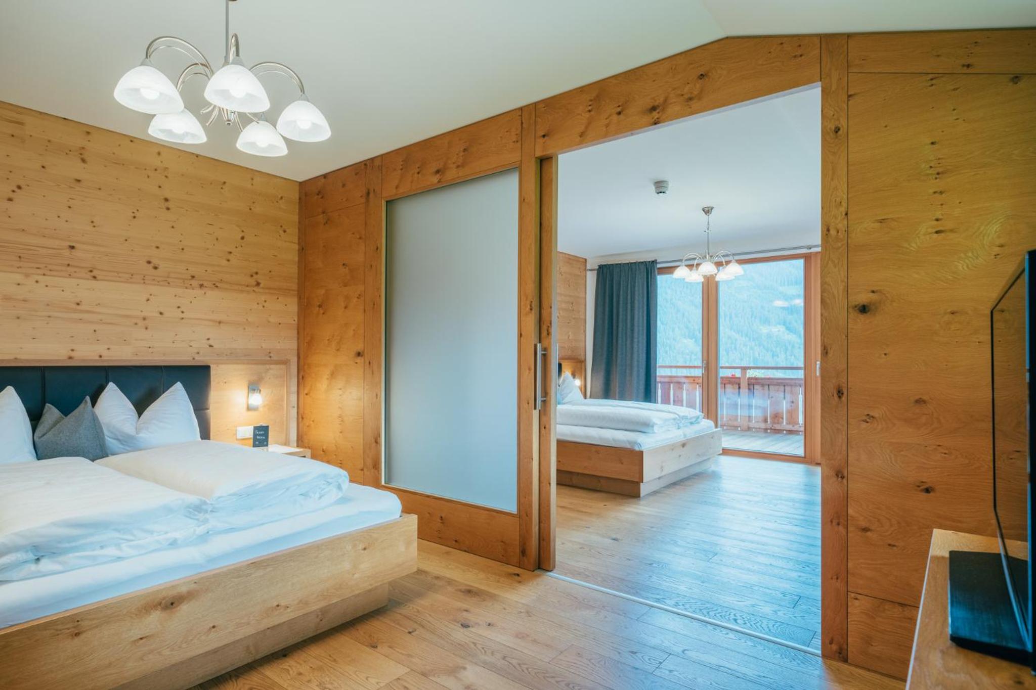 Two-Bedroom Deluxe Suite with Mountain View - Photo 1