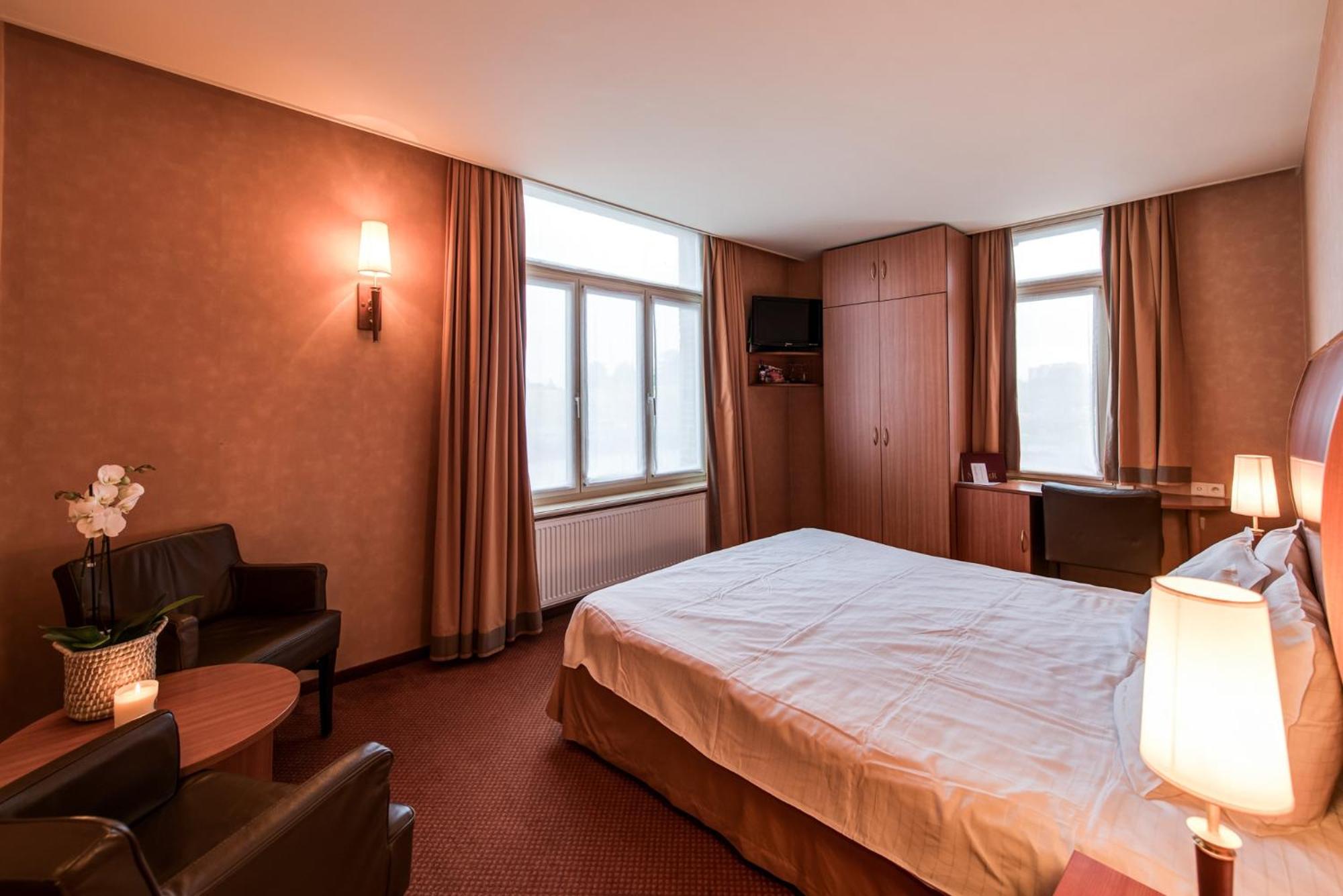 Deluxe Double Room - Photo 1
