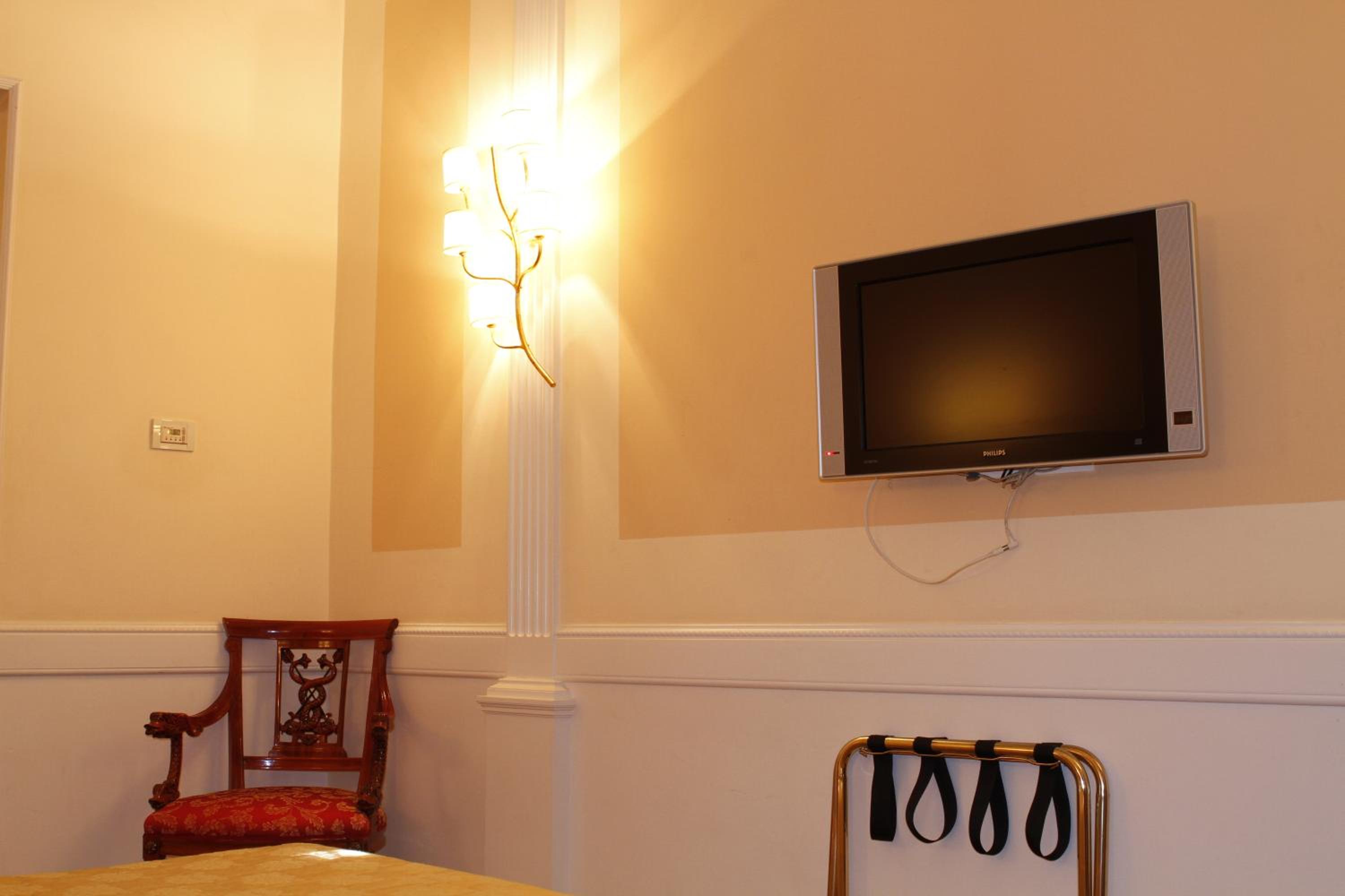Family Room (4 Adults) photo 3