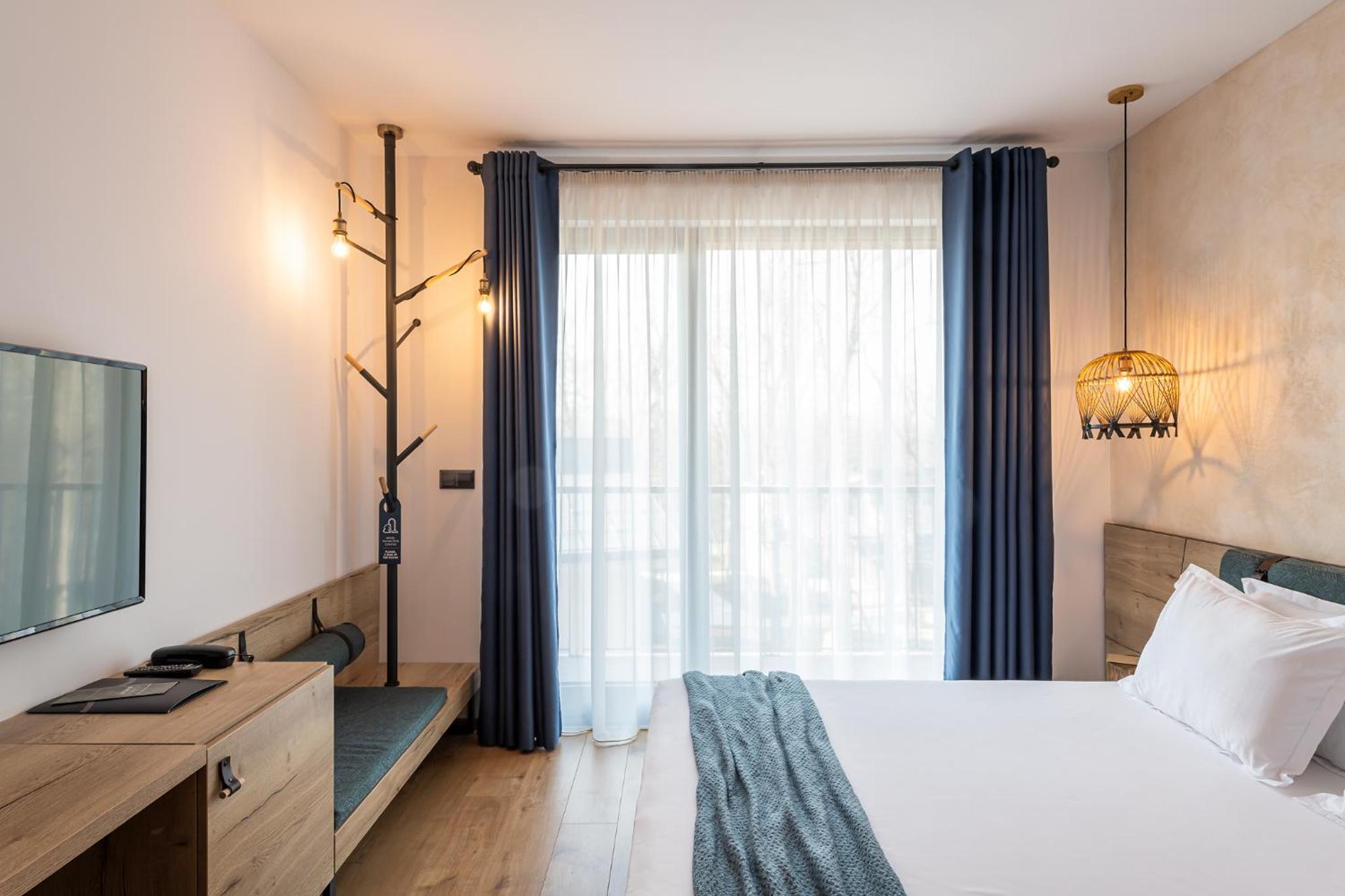 Double or Twin Room - Photo 5