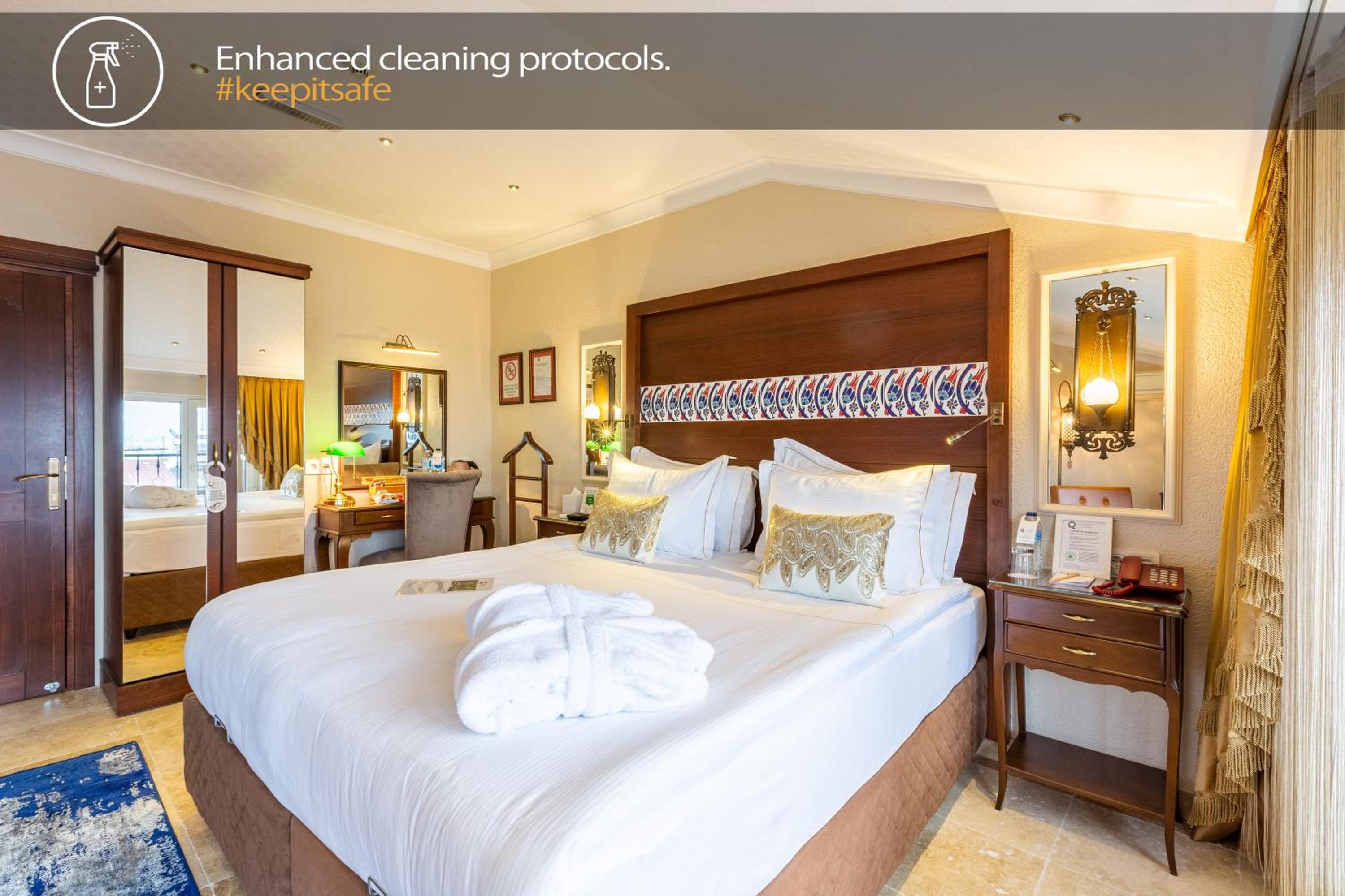Standard Double Room with Sea View