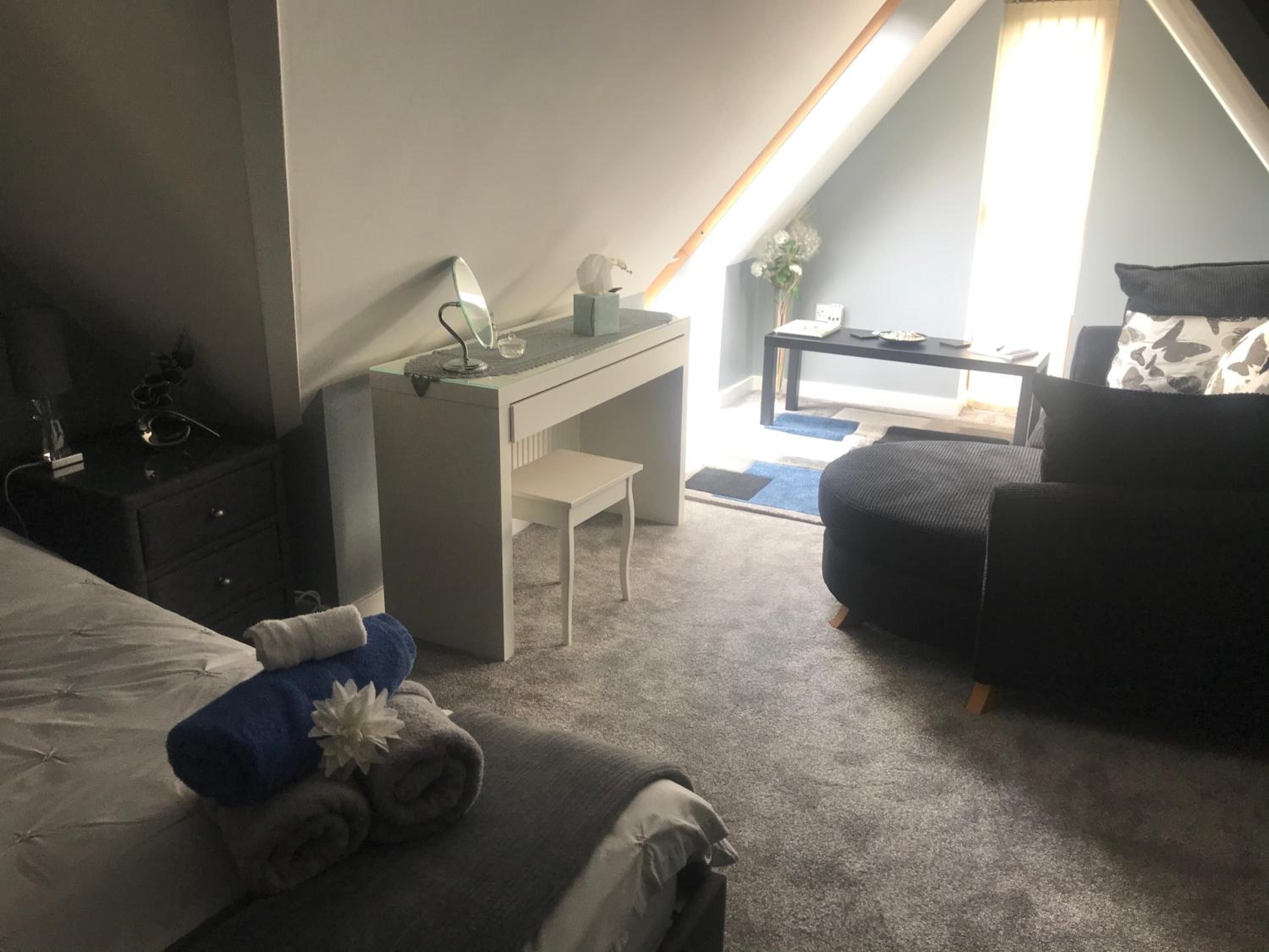Deluxe Junior Suite photo 3